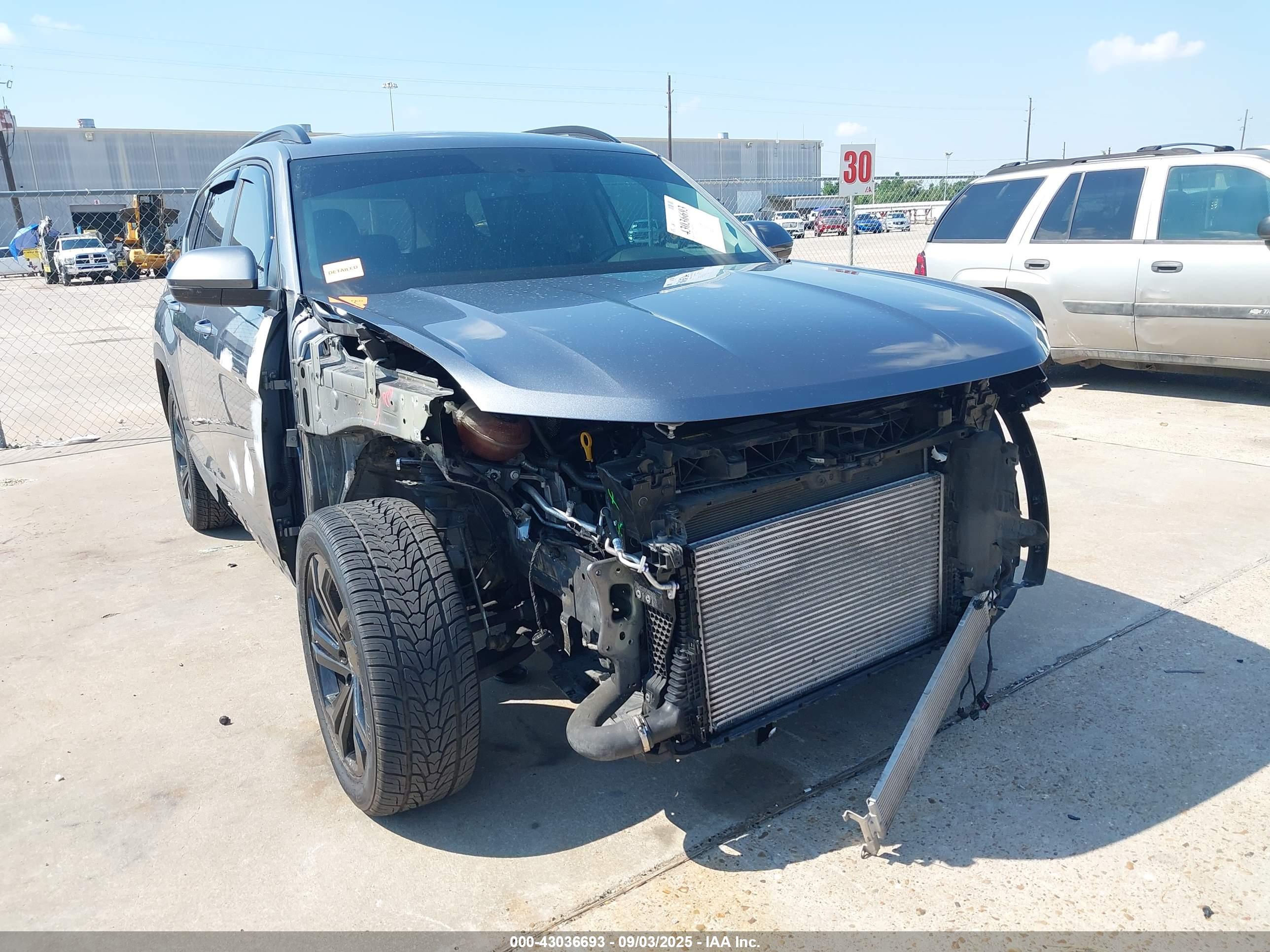 VOLKSWAGEN ATLAS image 6
