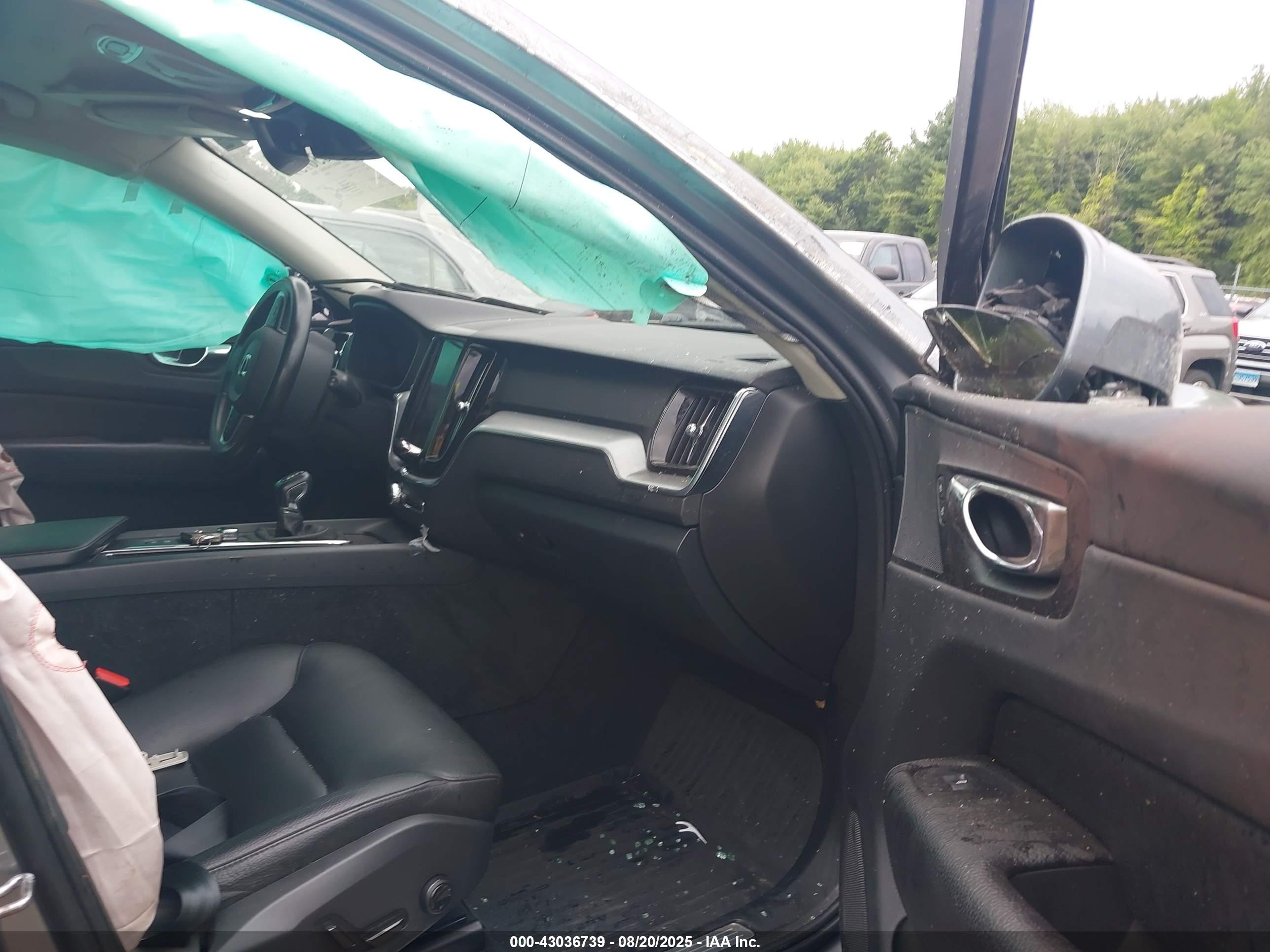 VOLVO XC60 image 5