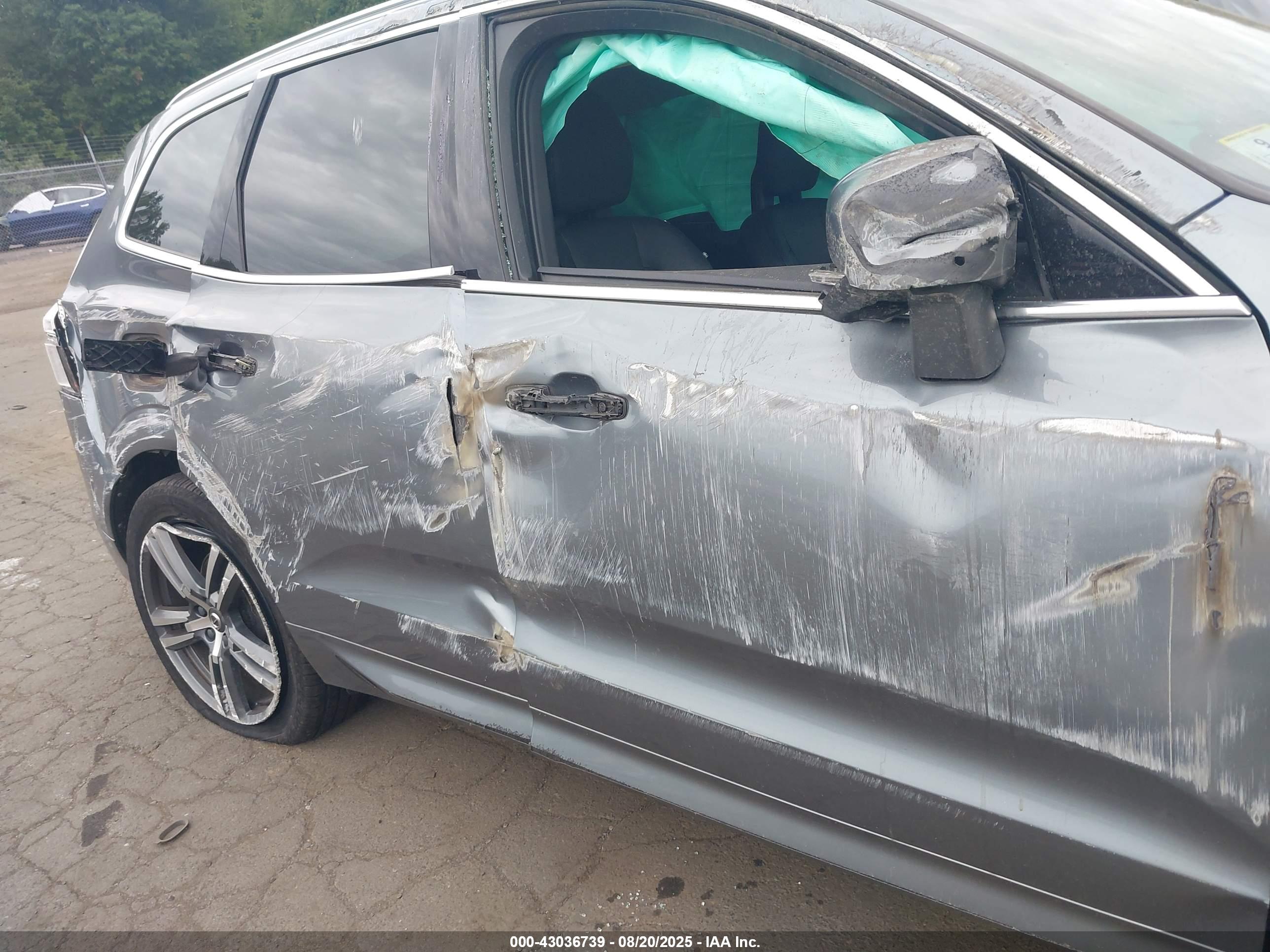 VOLVO XC60 image 6