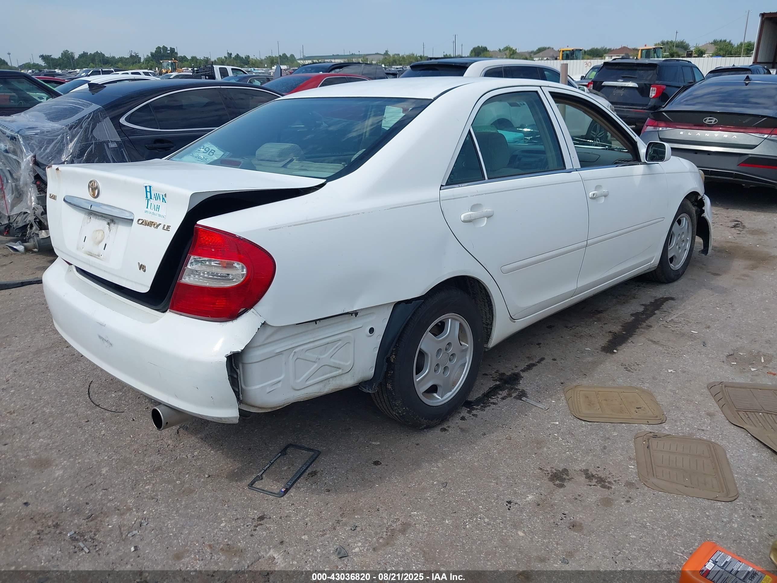 TOYOTA CAMRY image 4