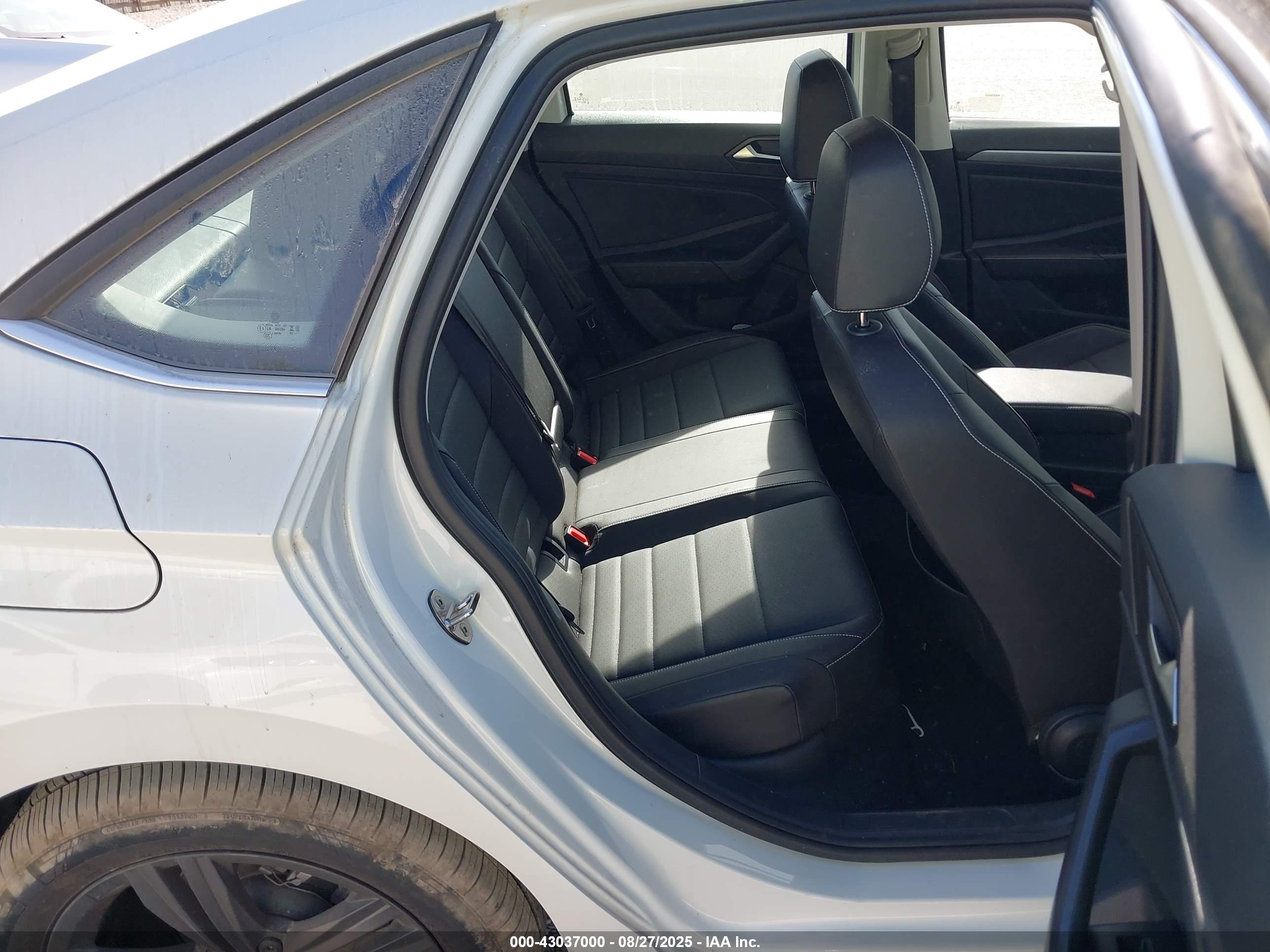 VOLKSWAGEN JETTA image 8