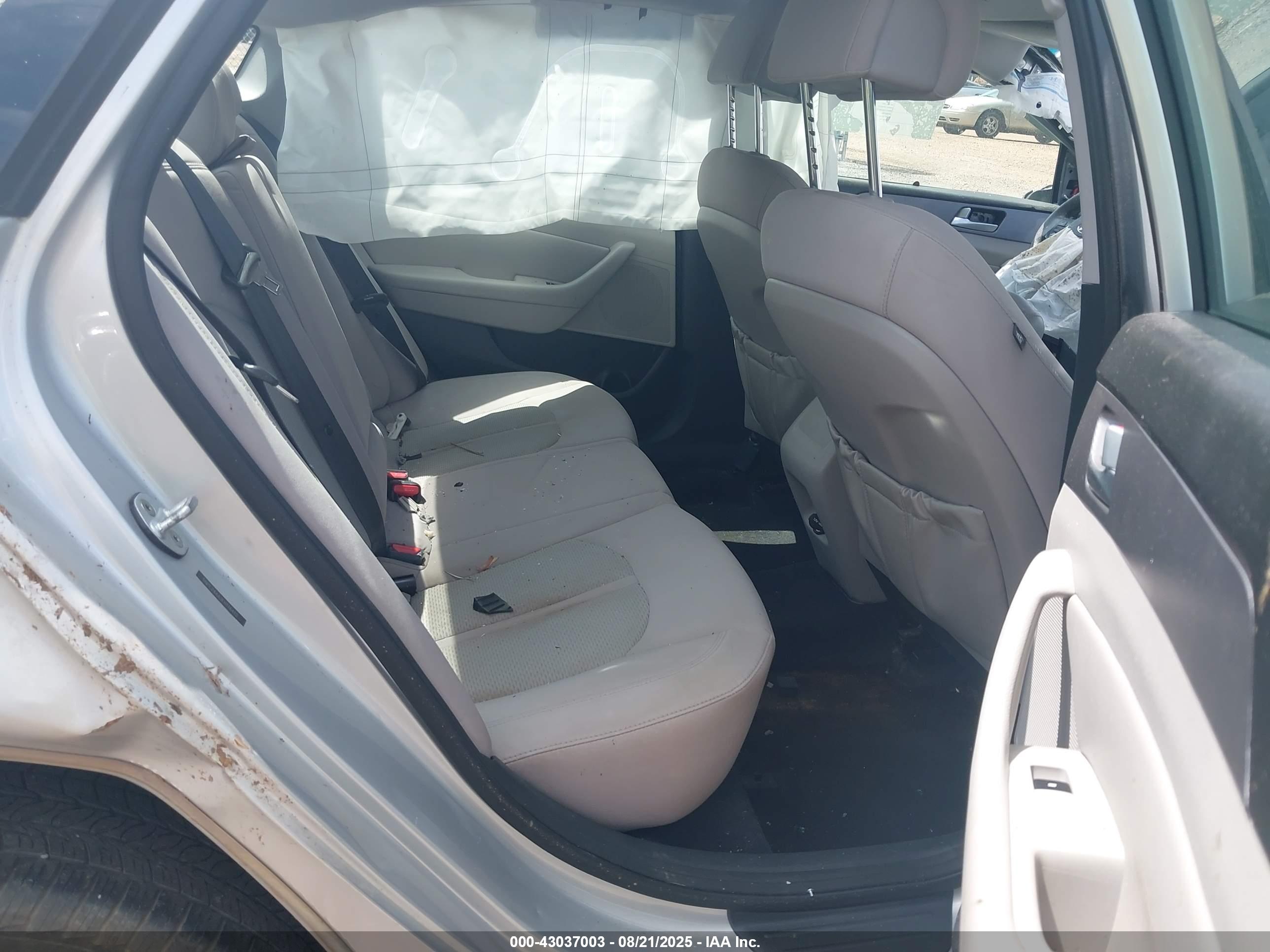 HYUNDAI SONATA image 8