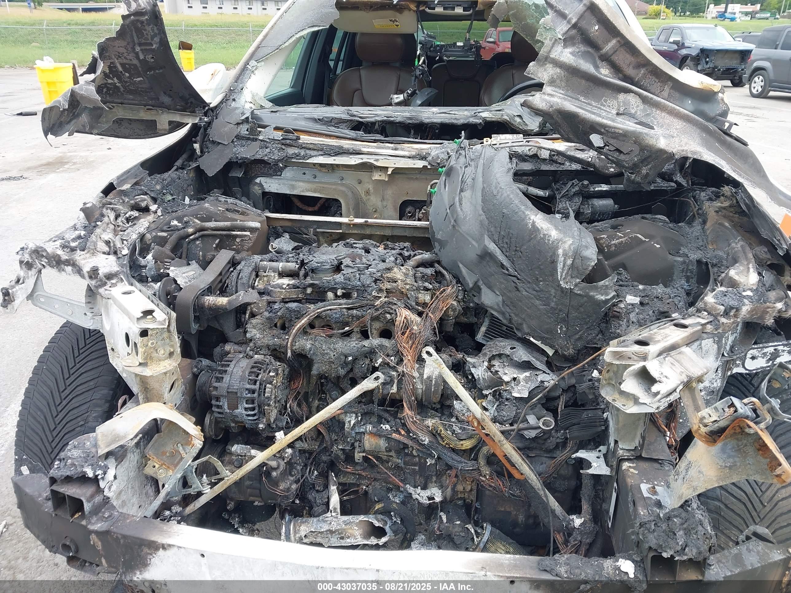 VOLVO XC90 image 6
