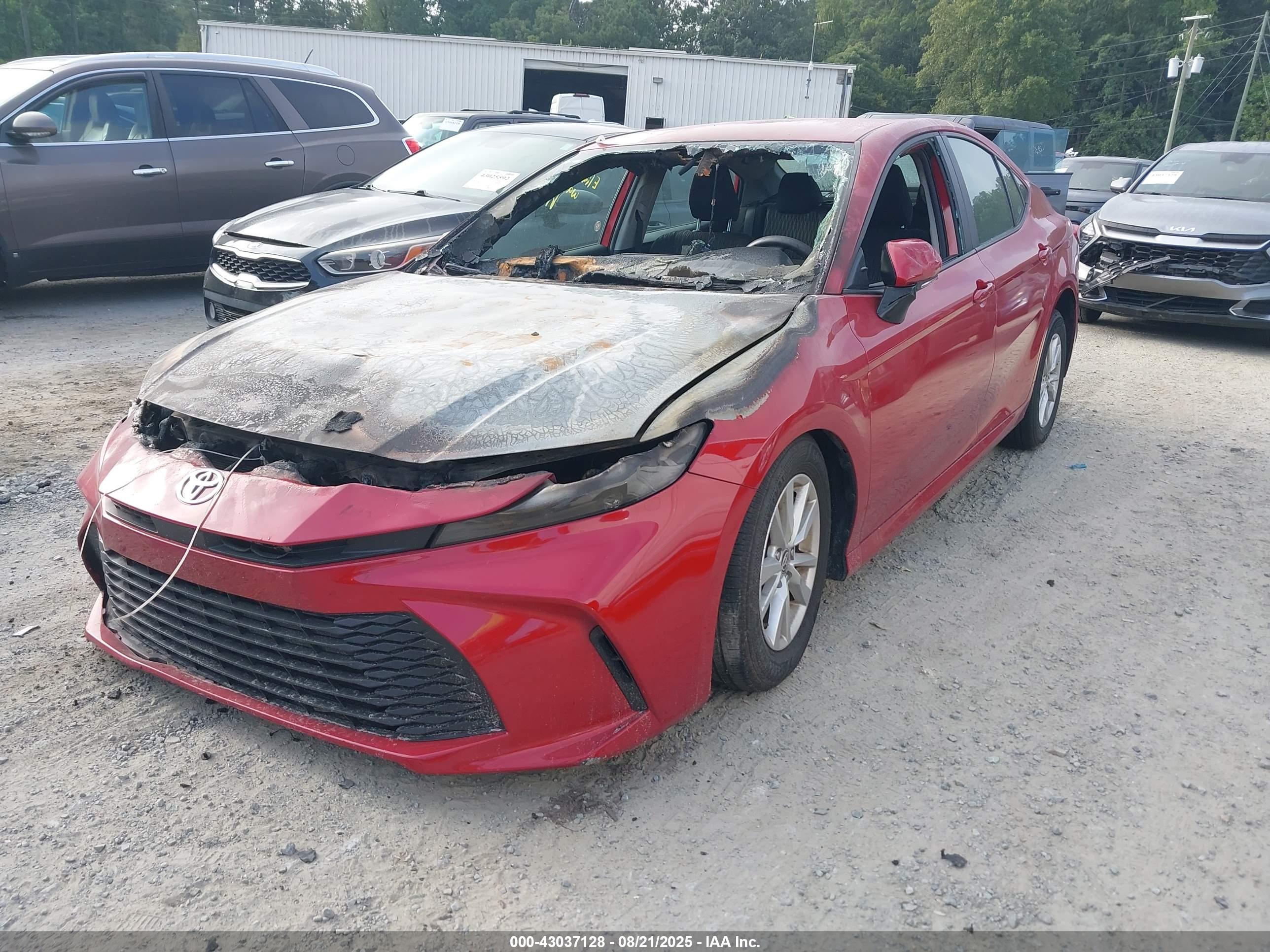TOYOTA CAMRY image 2
