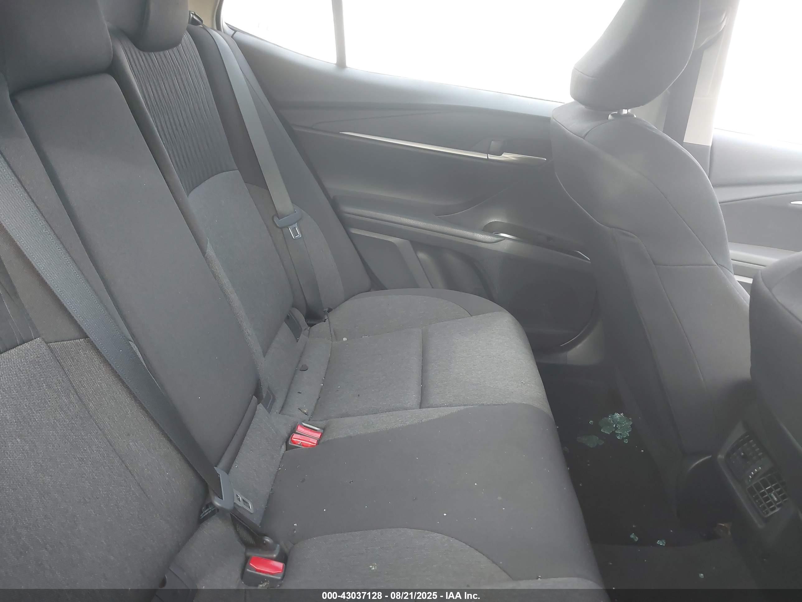 TOYOTA CAMRY image 8