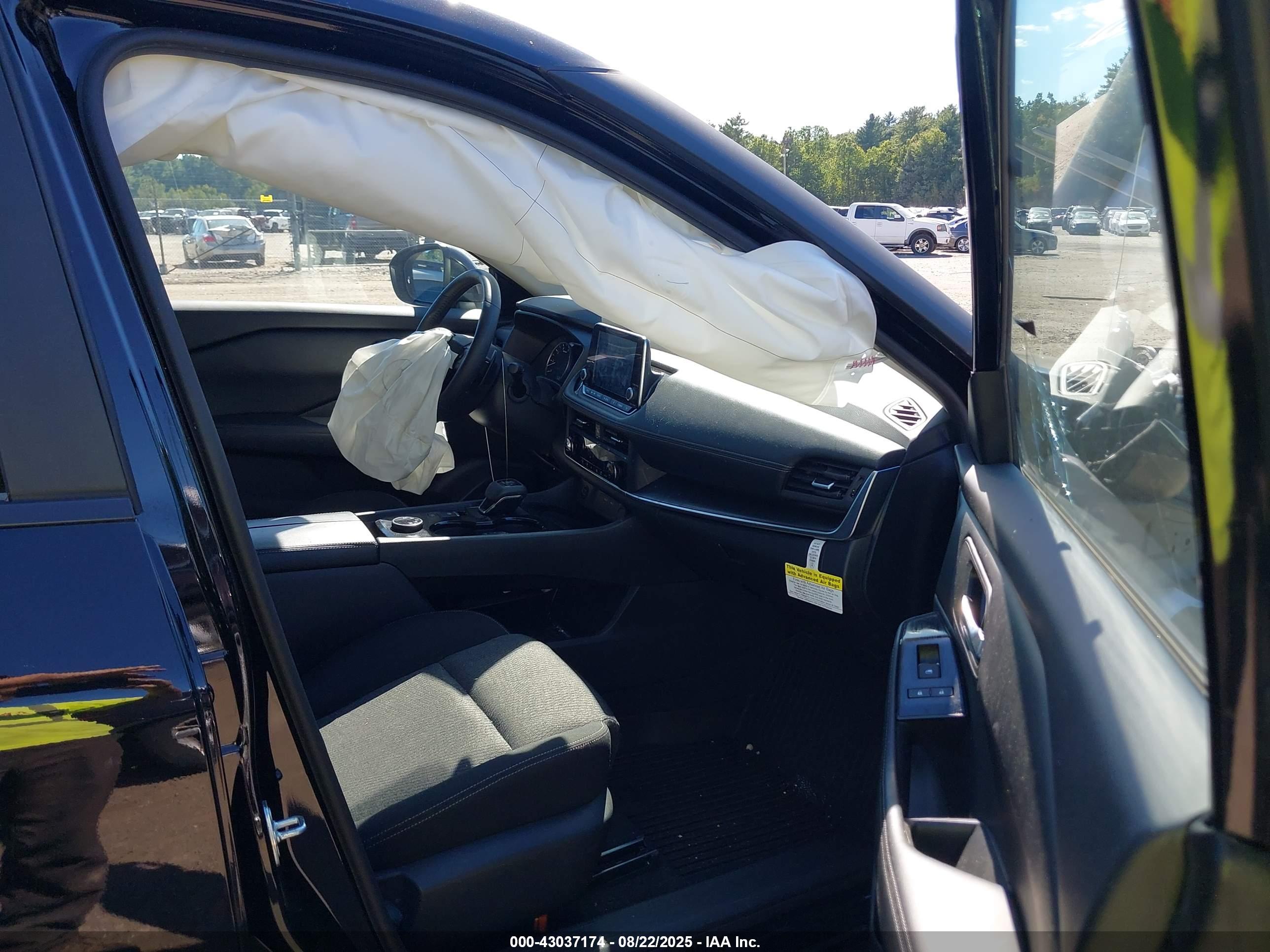 NISSAN ROGUE image 5