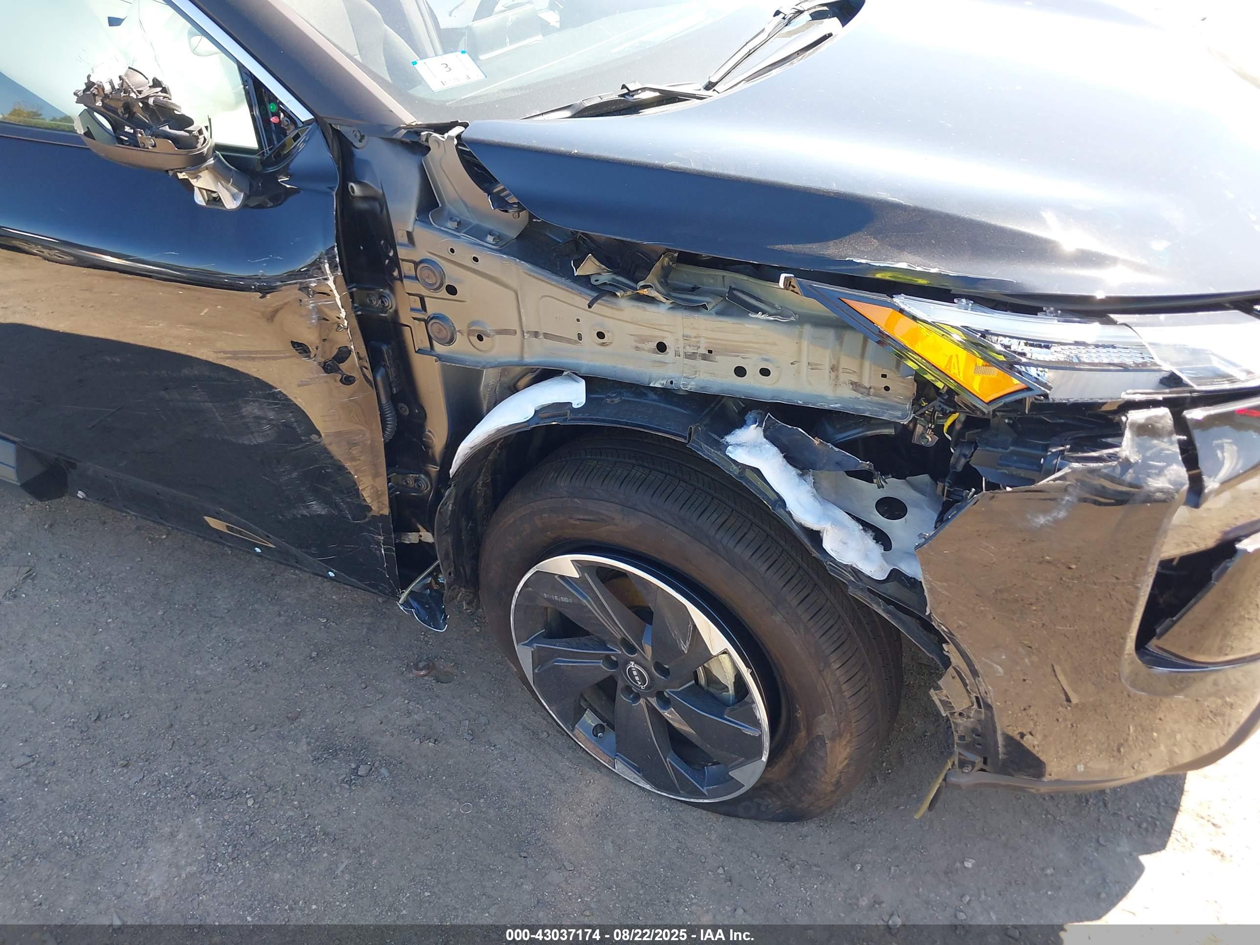 NISSAN ROGUE image 6