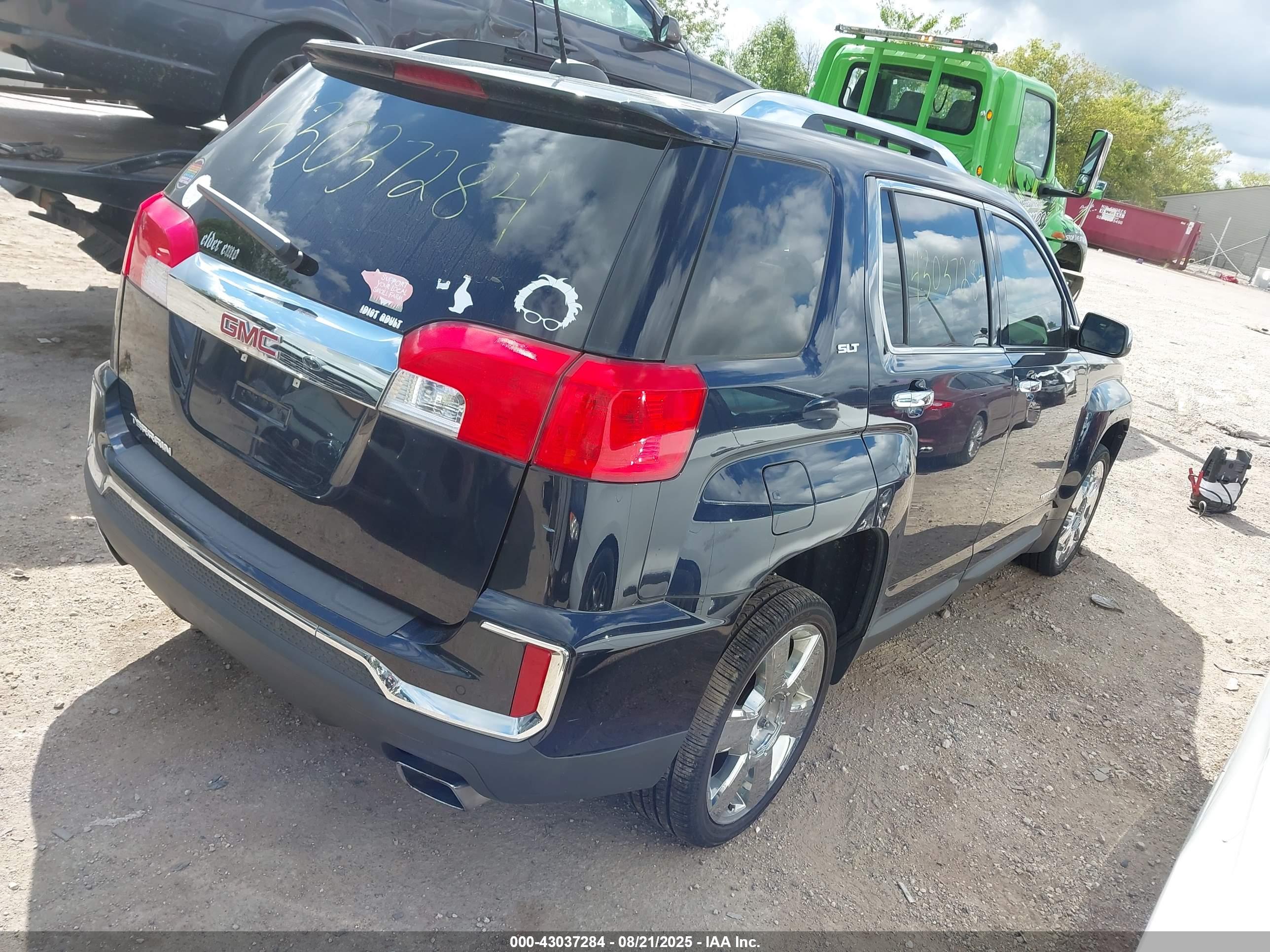 GMC TERRAIN image 4