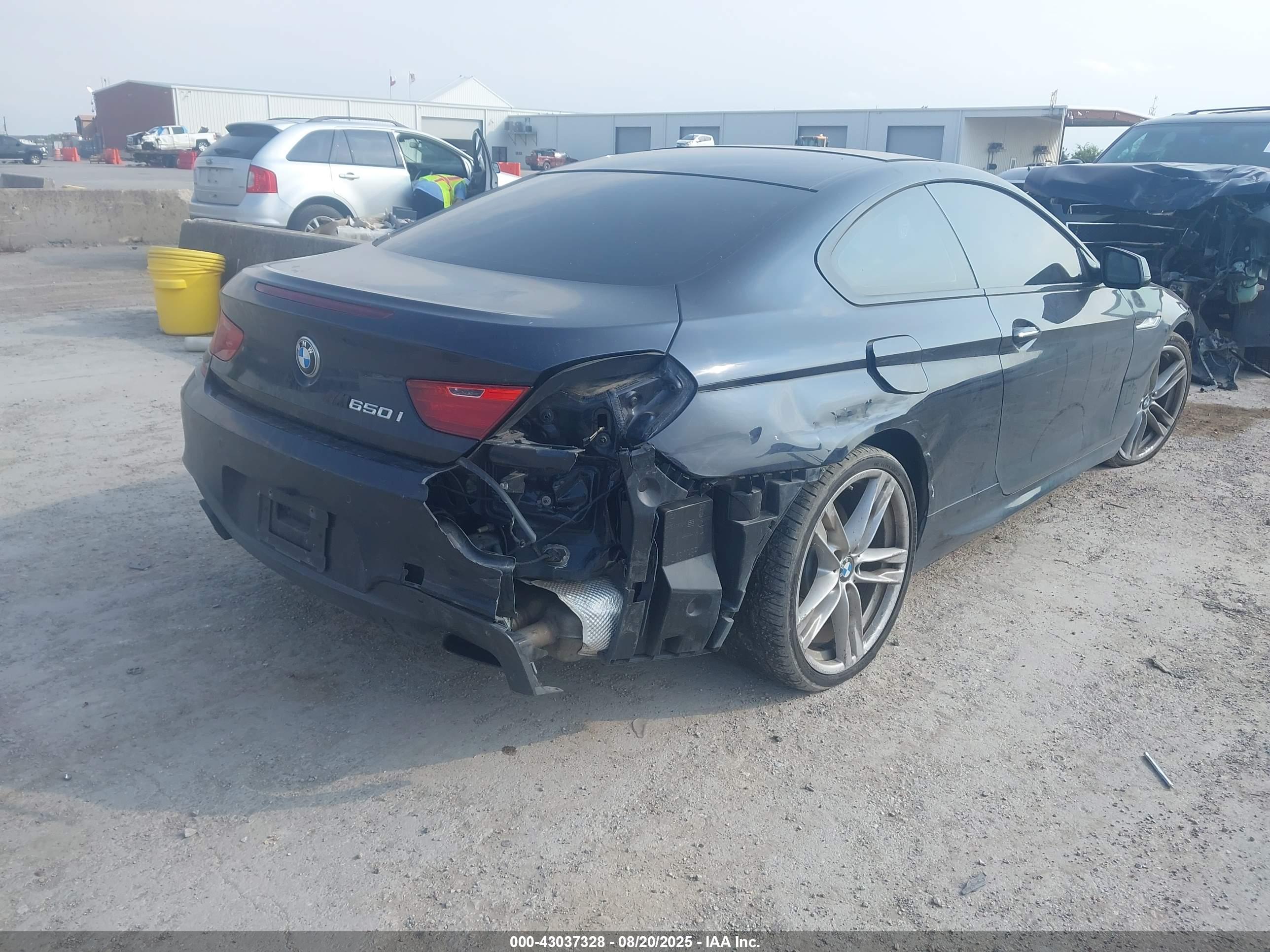 BMW 650I image 4