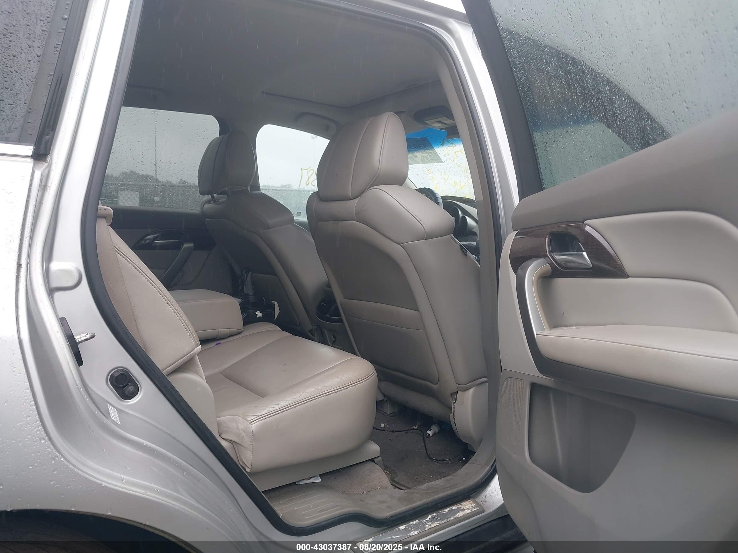 ACURA MDX image 8
