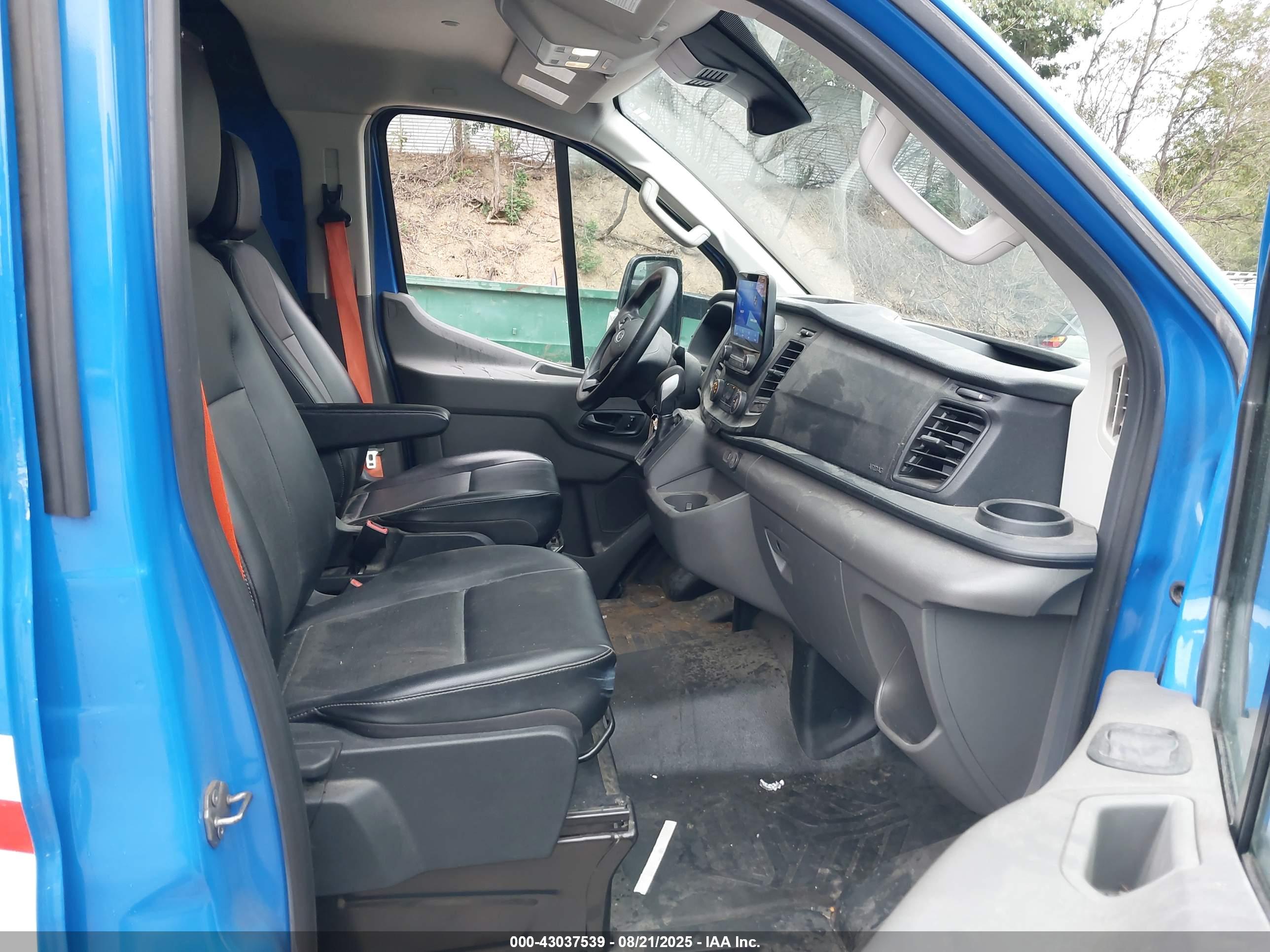 FORD TRANSIT-250 image 5