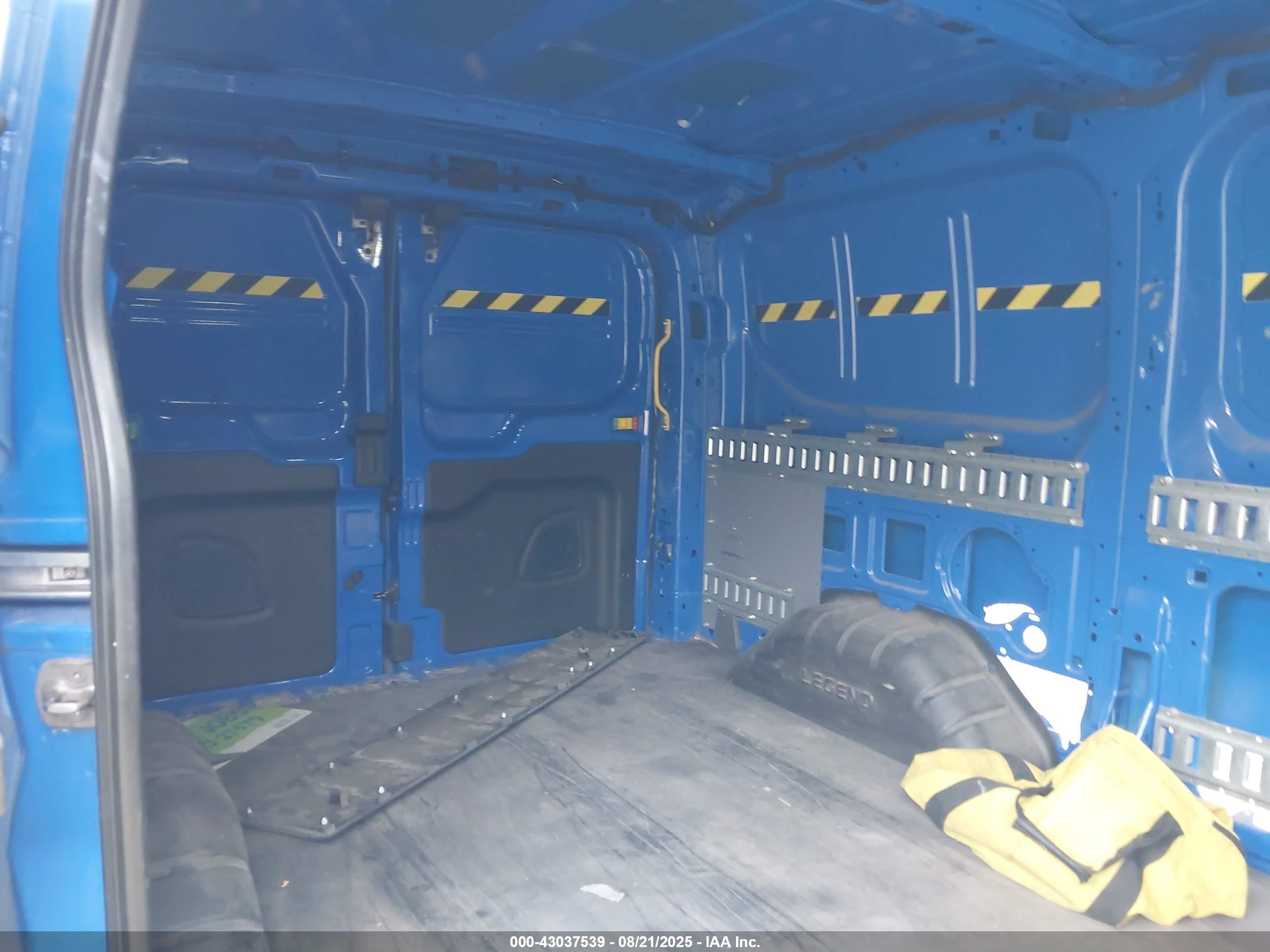 FORD TRANSIT-250 image 8