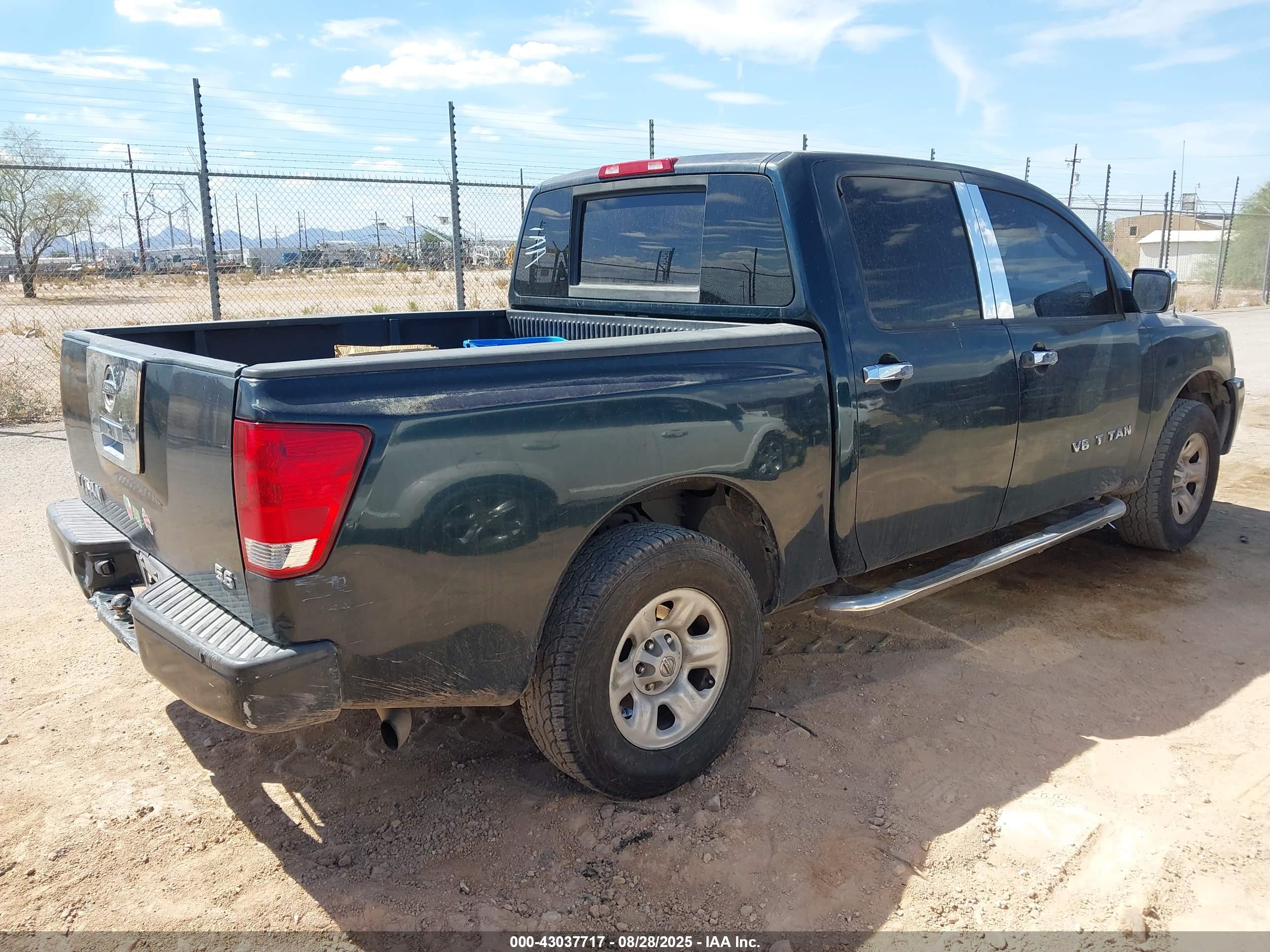NISSAN TITAN image 4