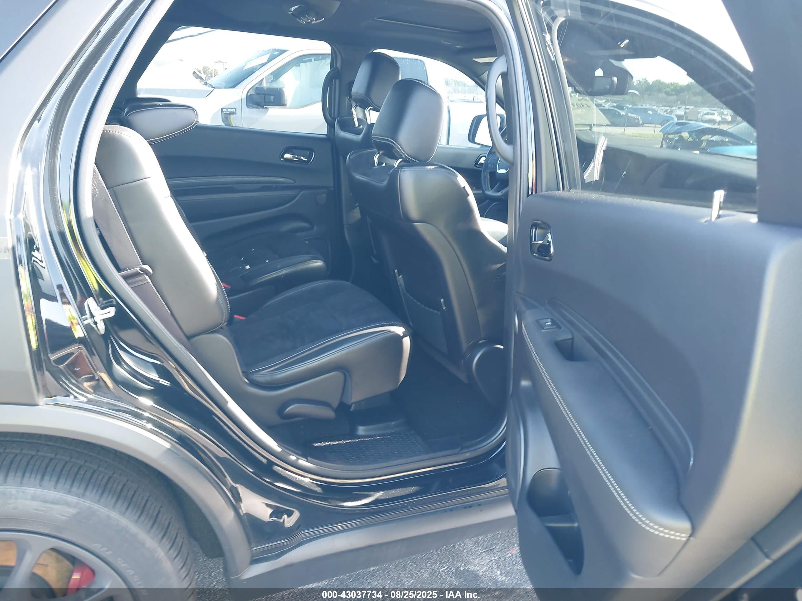 DODGE DURANGO image 8