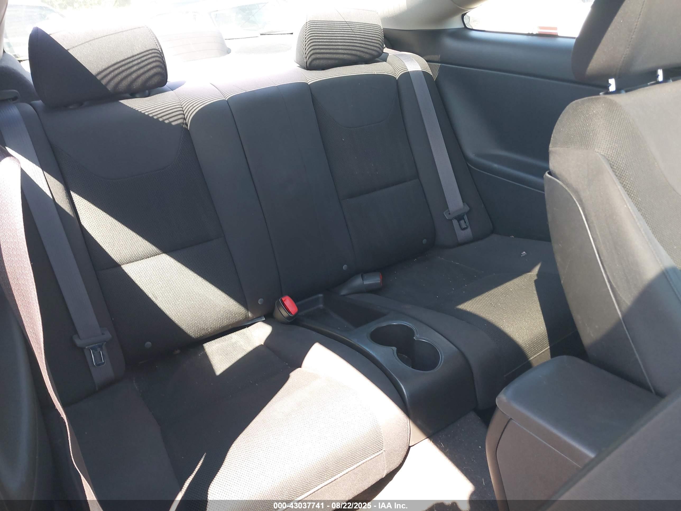 PONTIAC G6 image 8