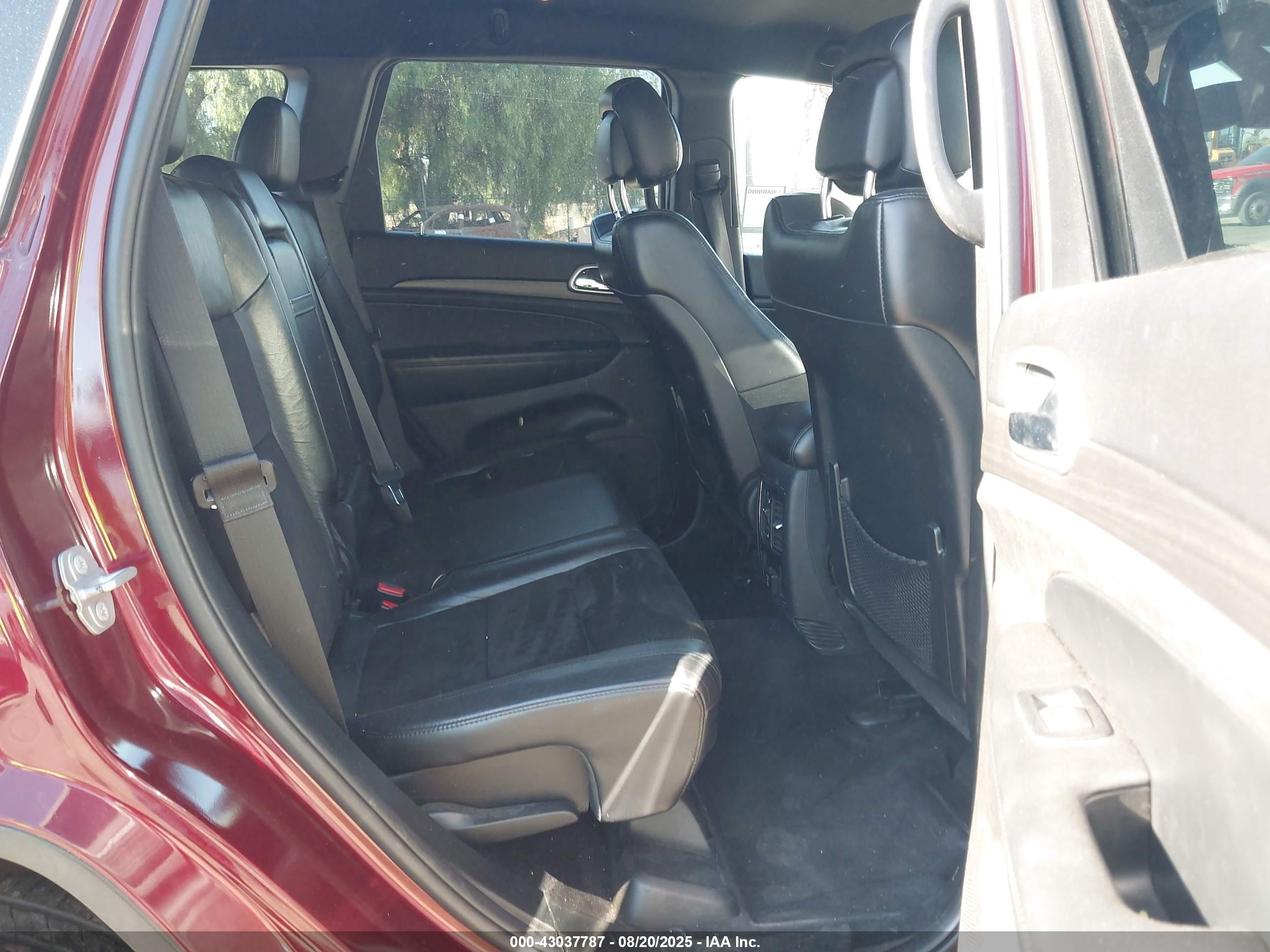 JEEP GRAND image 8