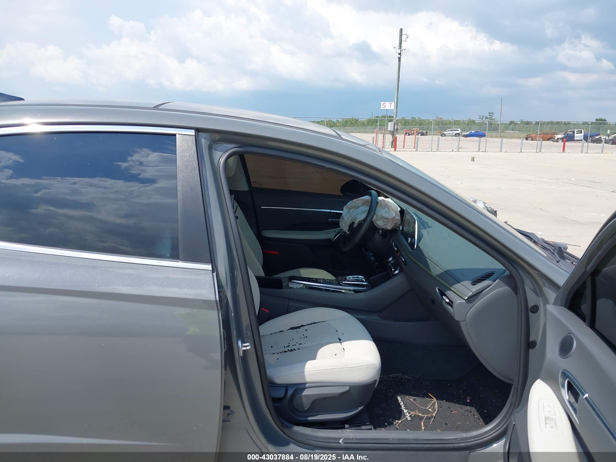 HYUNDAI SONATA image 5