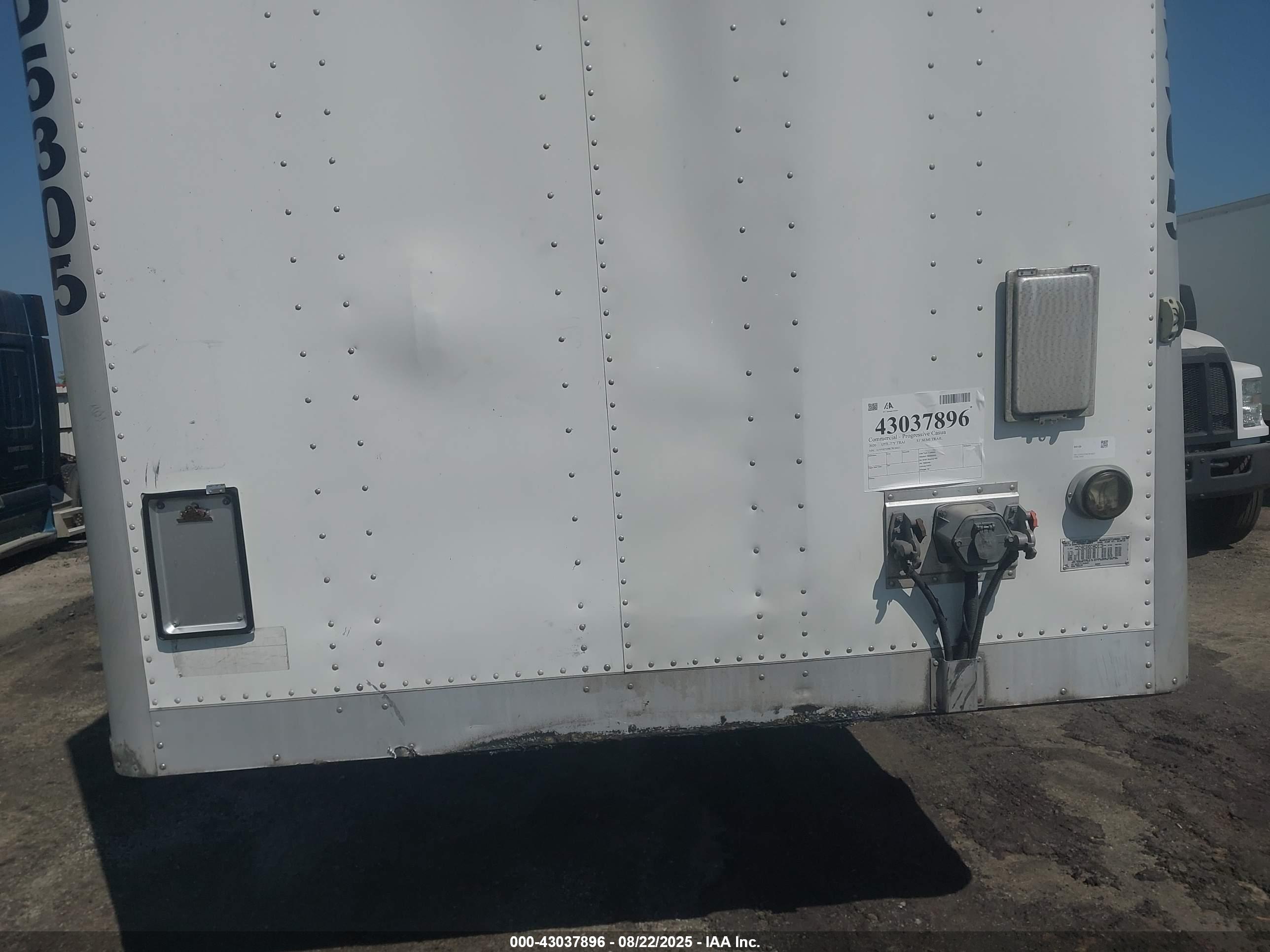 UTILITY TRAILER image 7