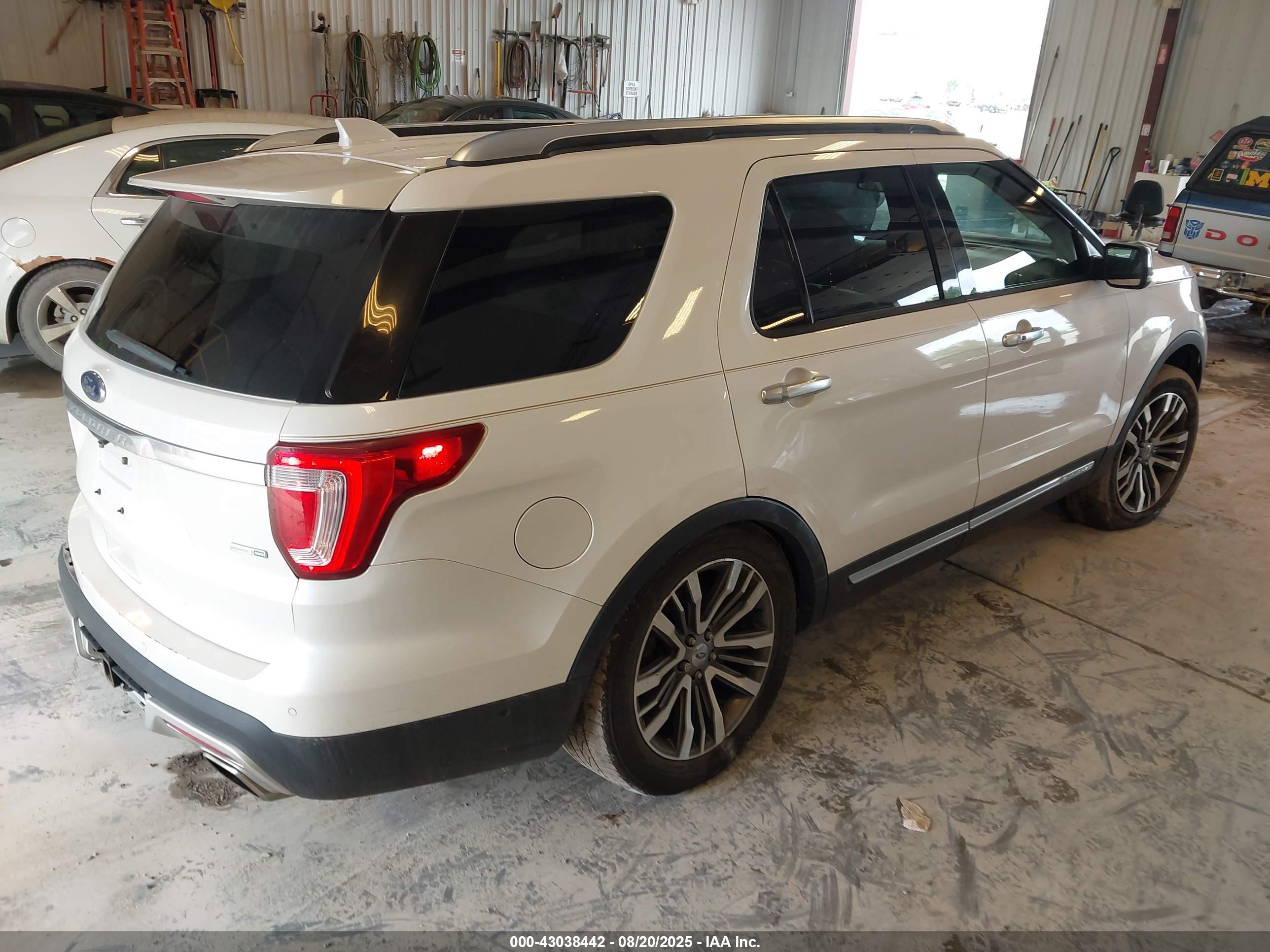FORD EXPLORER image 4