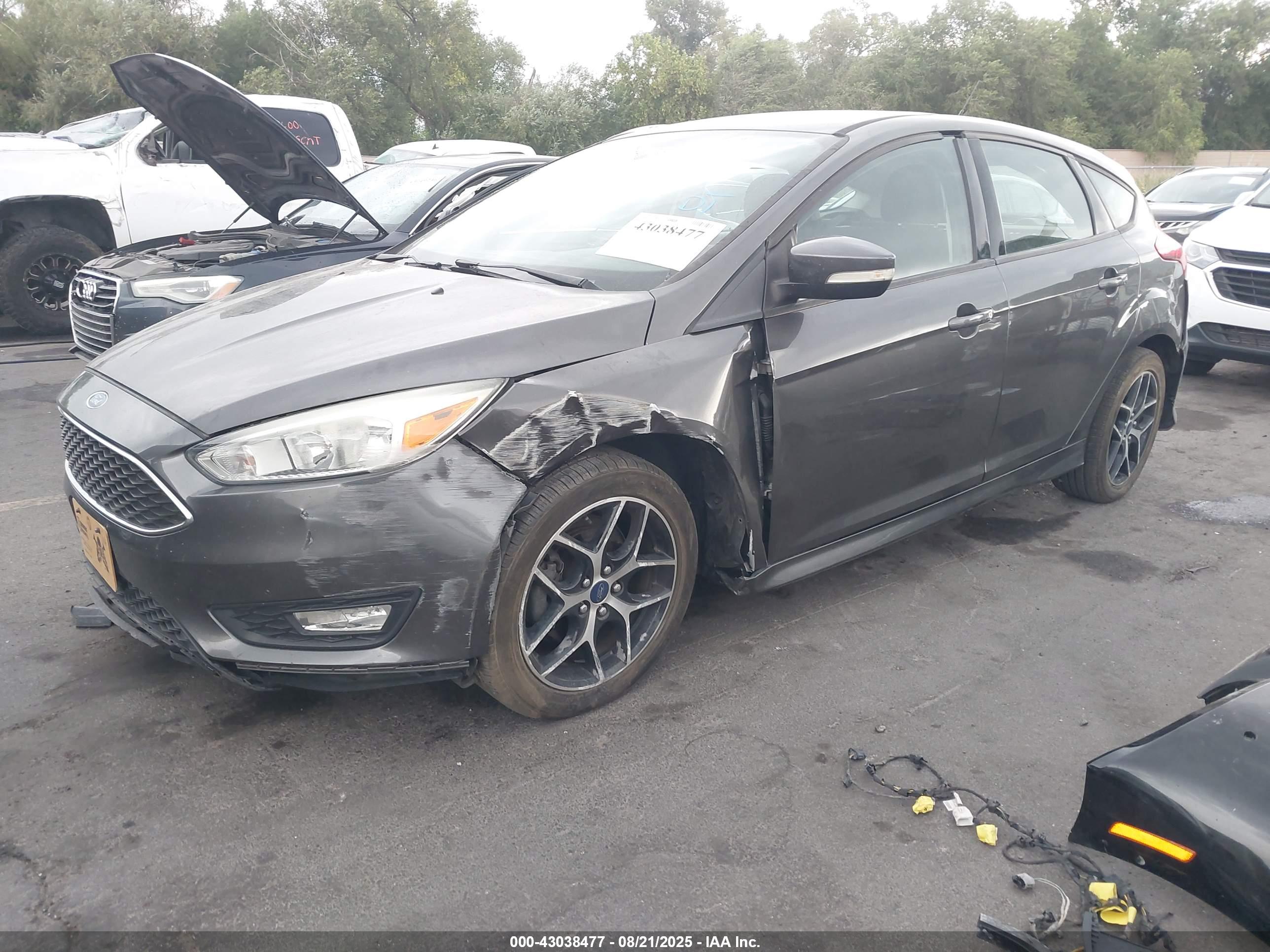 FORD FOCUS image 2