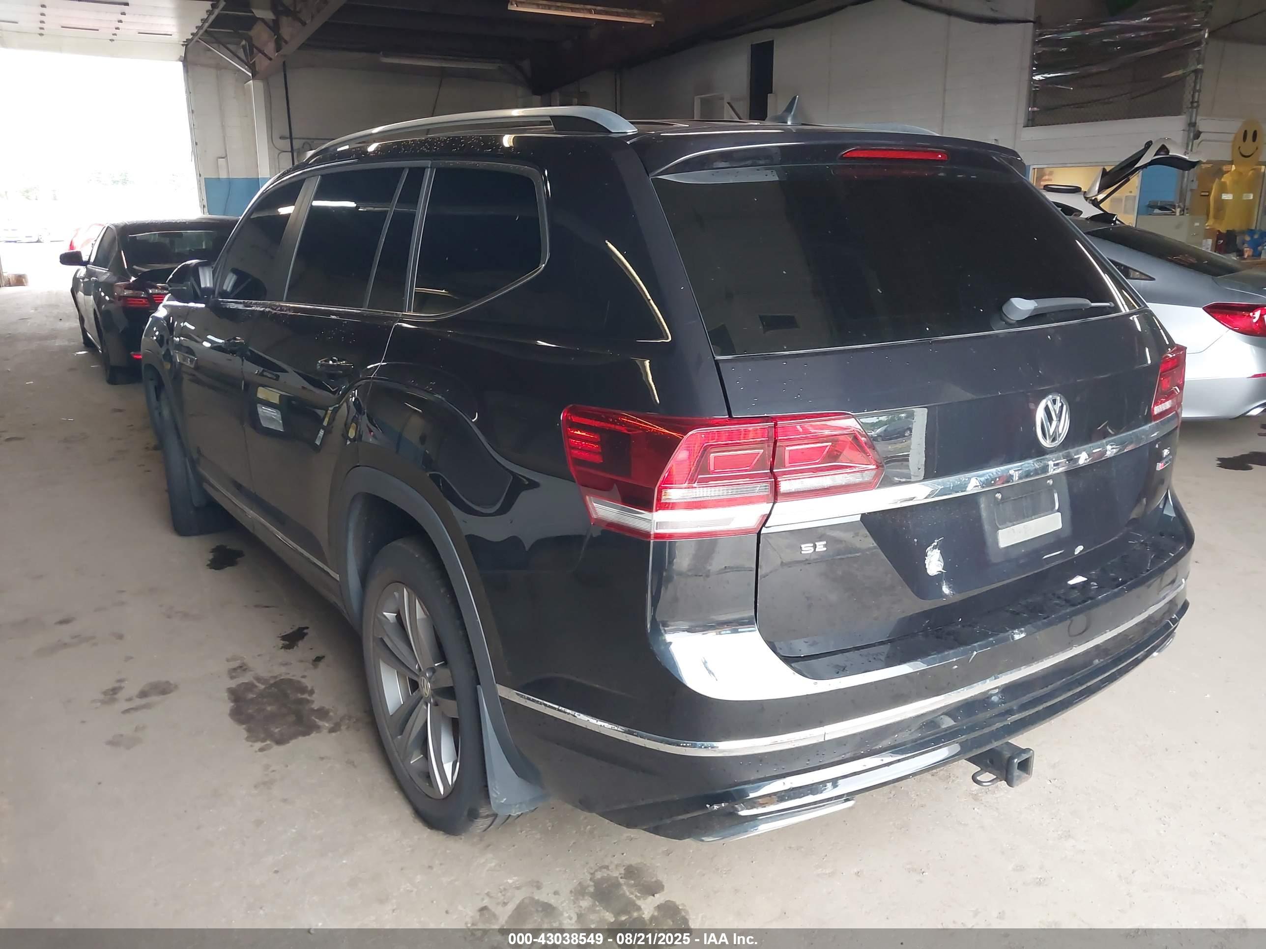 VOLKSWAGEN ATLAS image 3