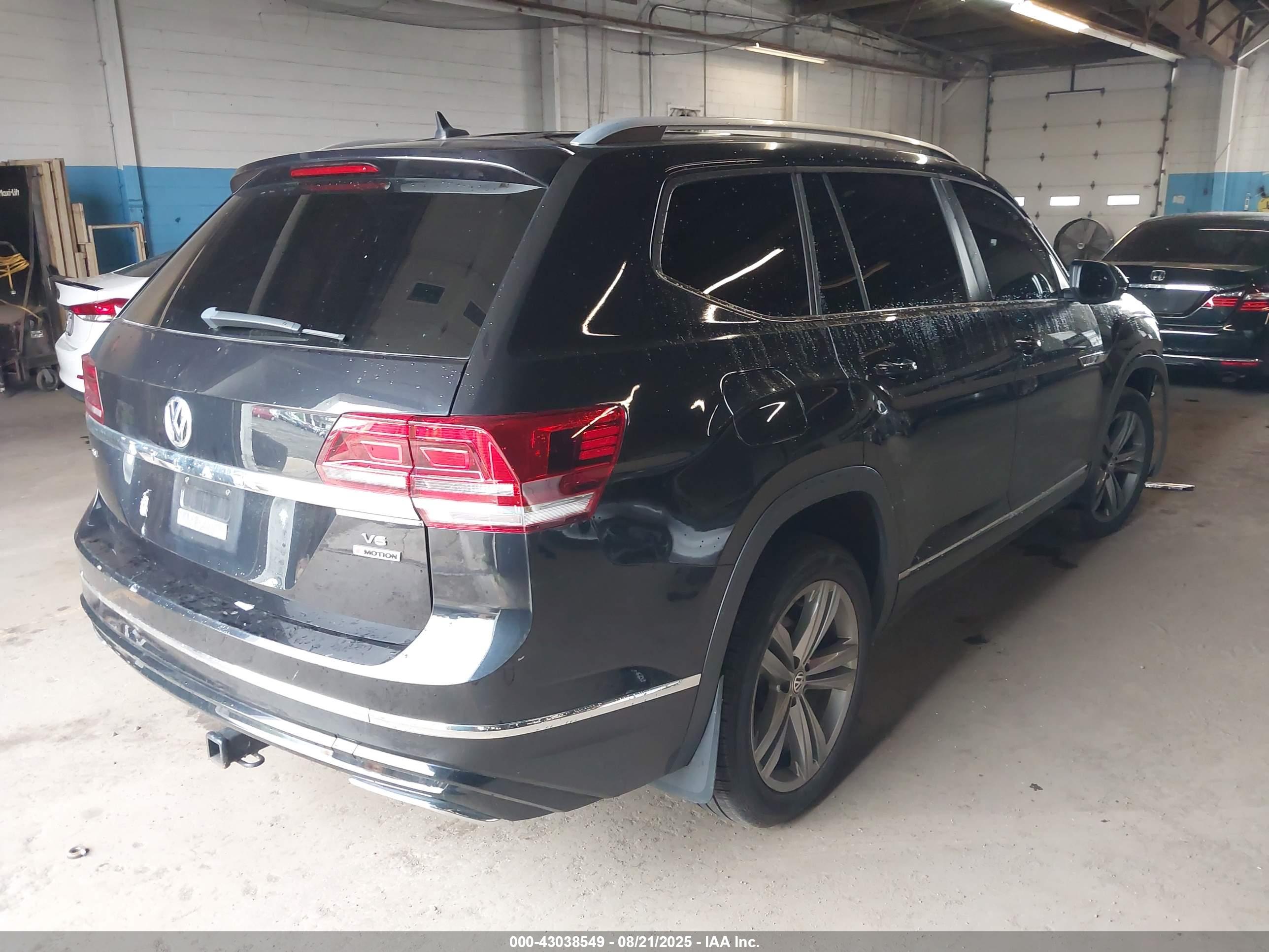 VOLKSWAGEN ATLAS image 4