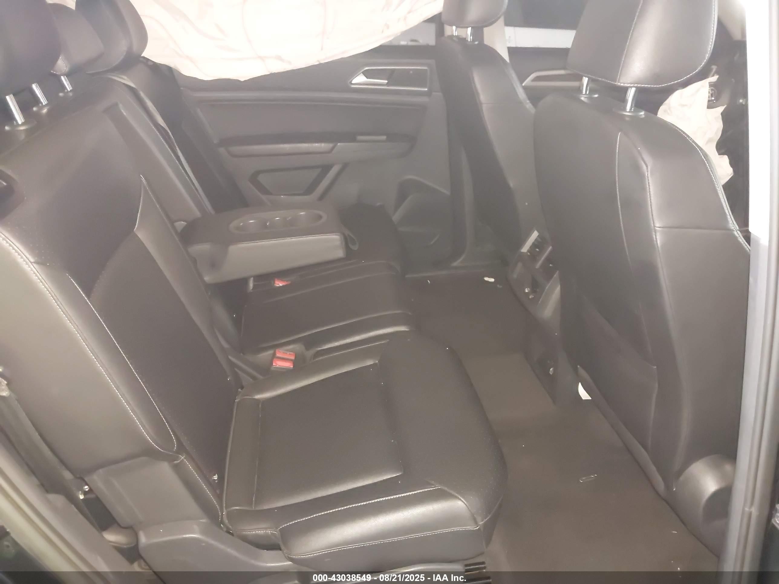 VOLKSWAGEN ATLAS image 8