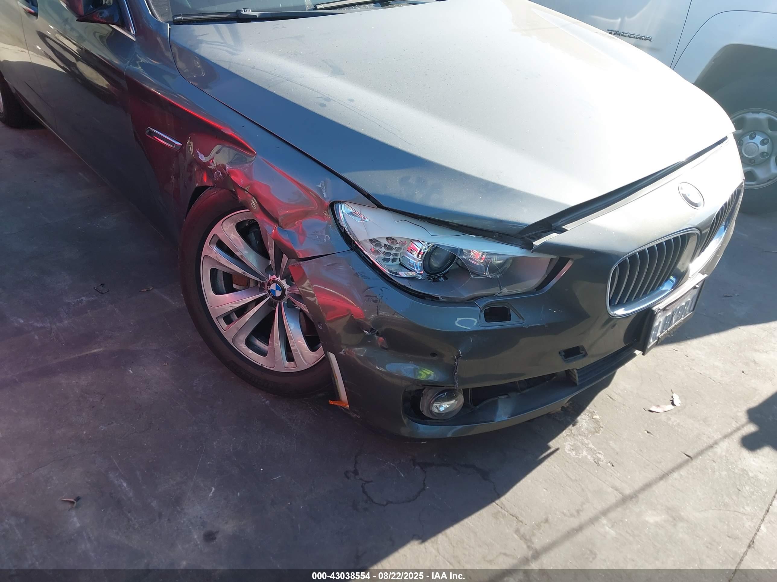 BMW 535I image 6