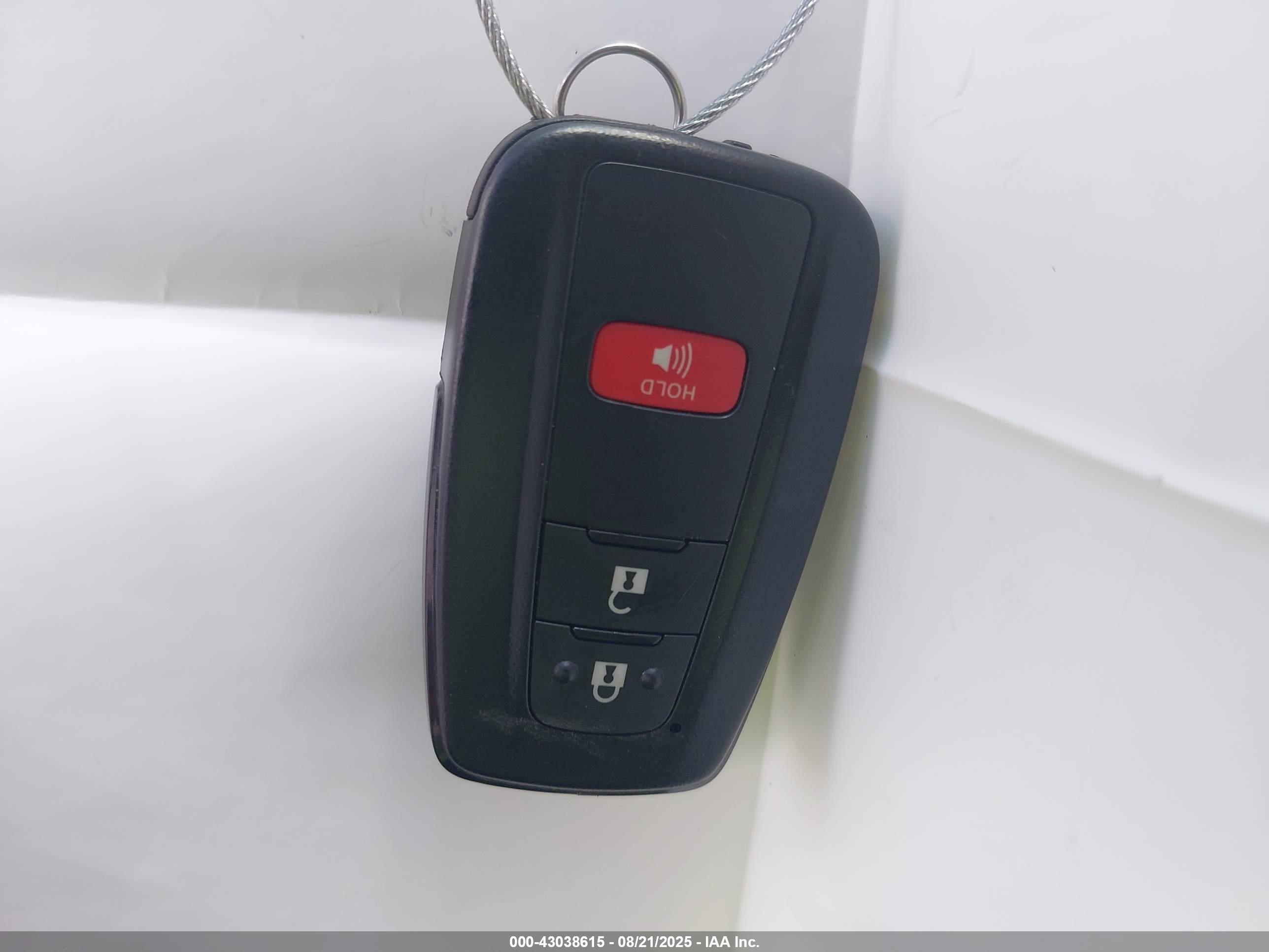 TOYOTA RAV4 image 11