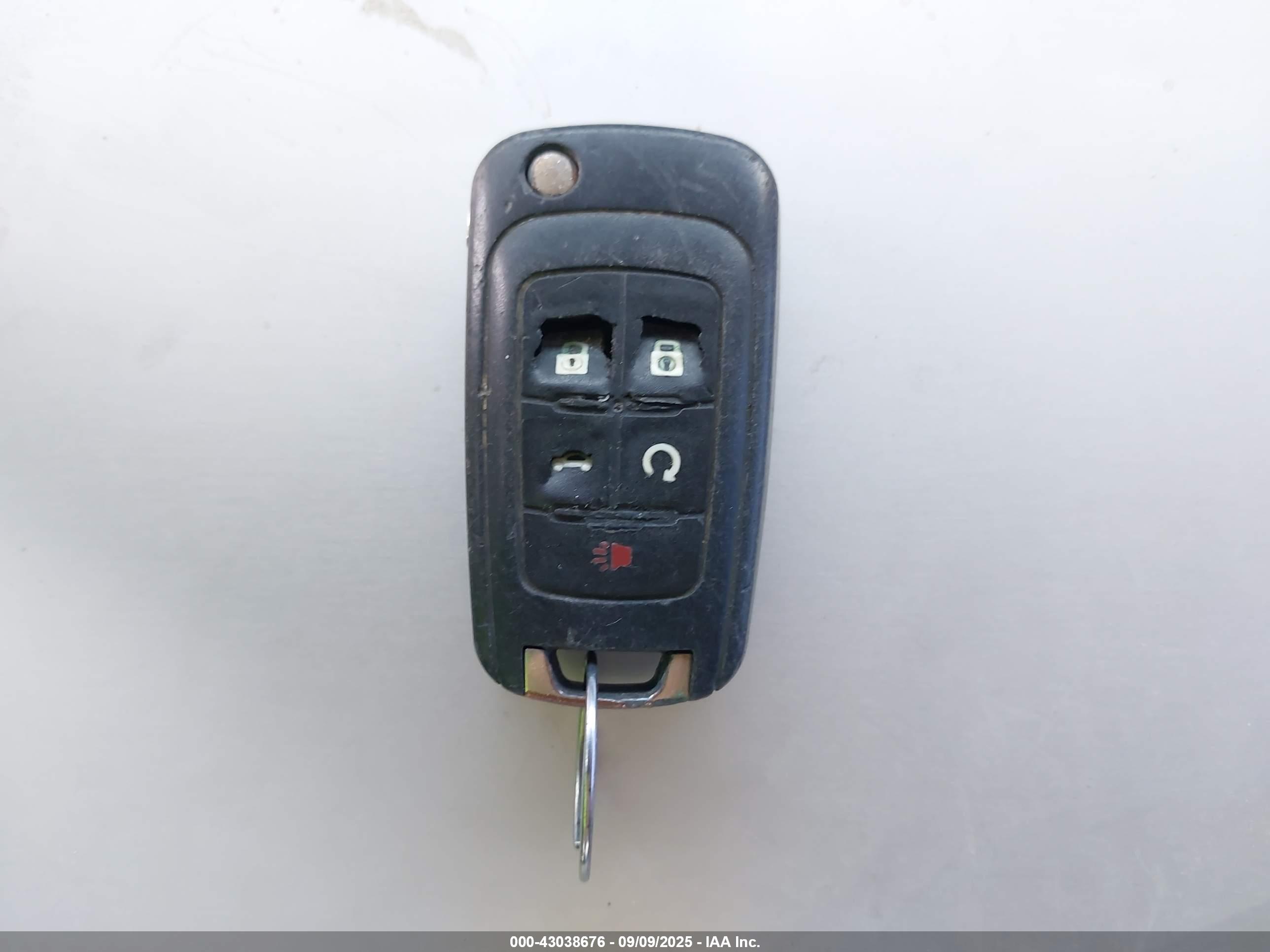 BUICK LACROSSE image 11