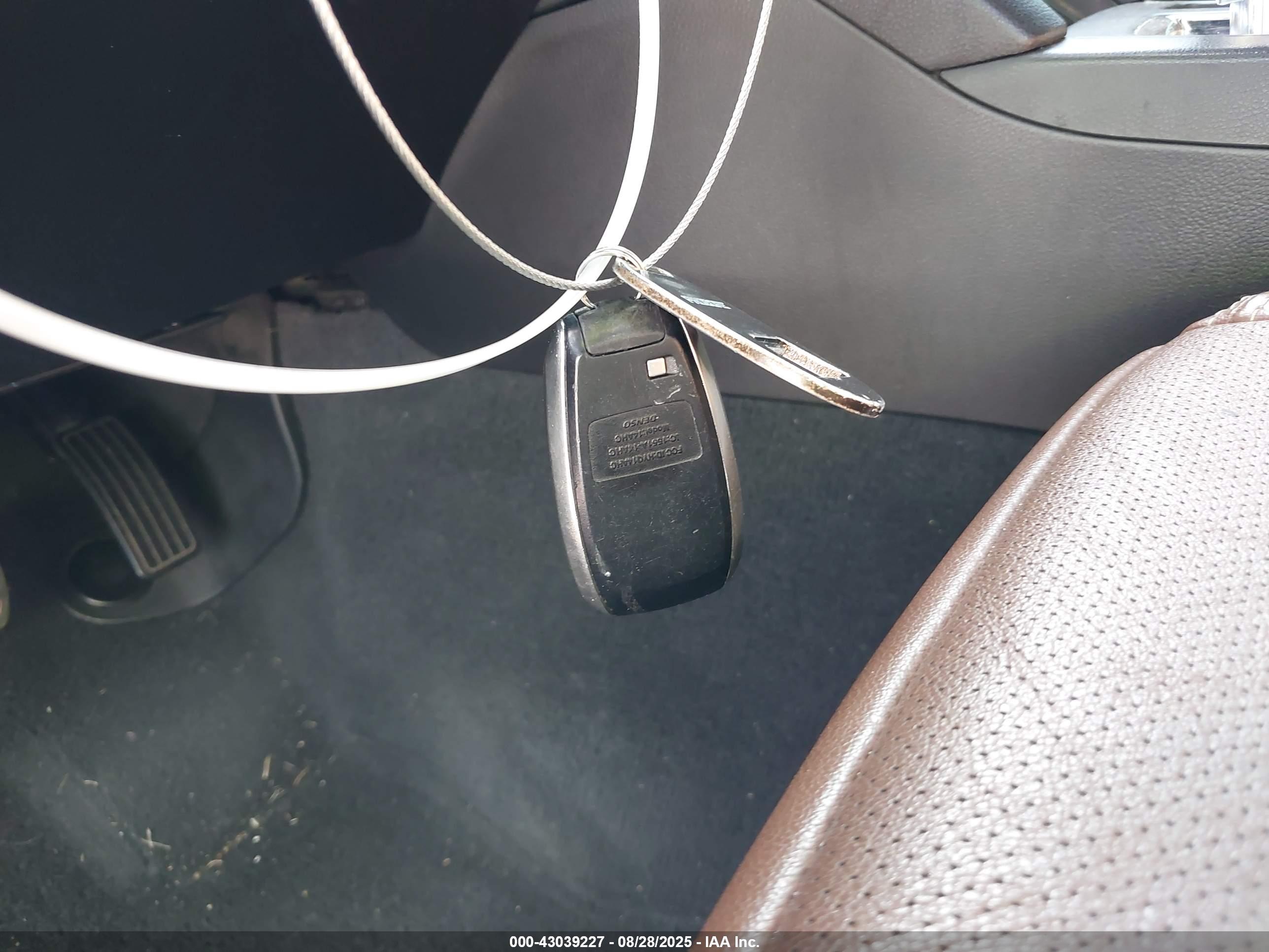 SUBARU OUTBACK image 11