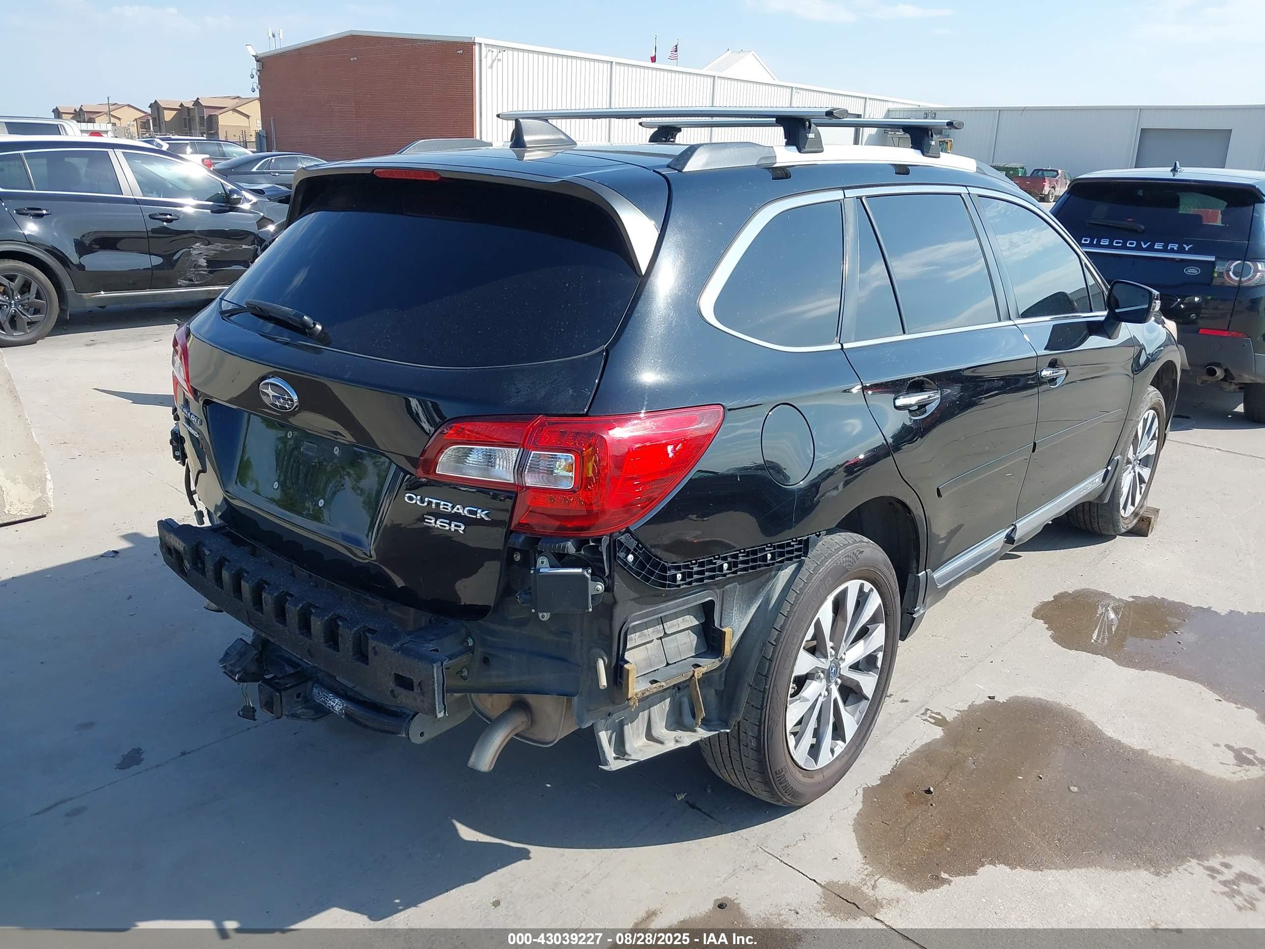 SUBARU OUTBACK image 4