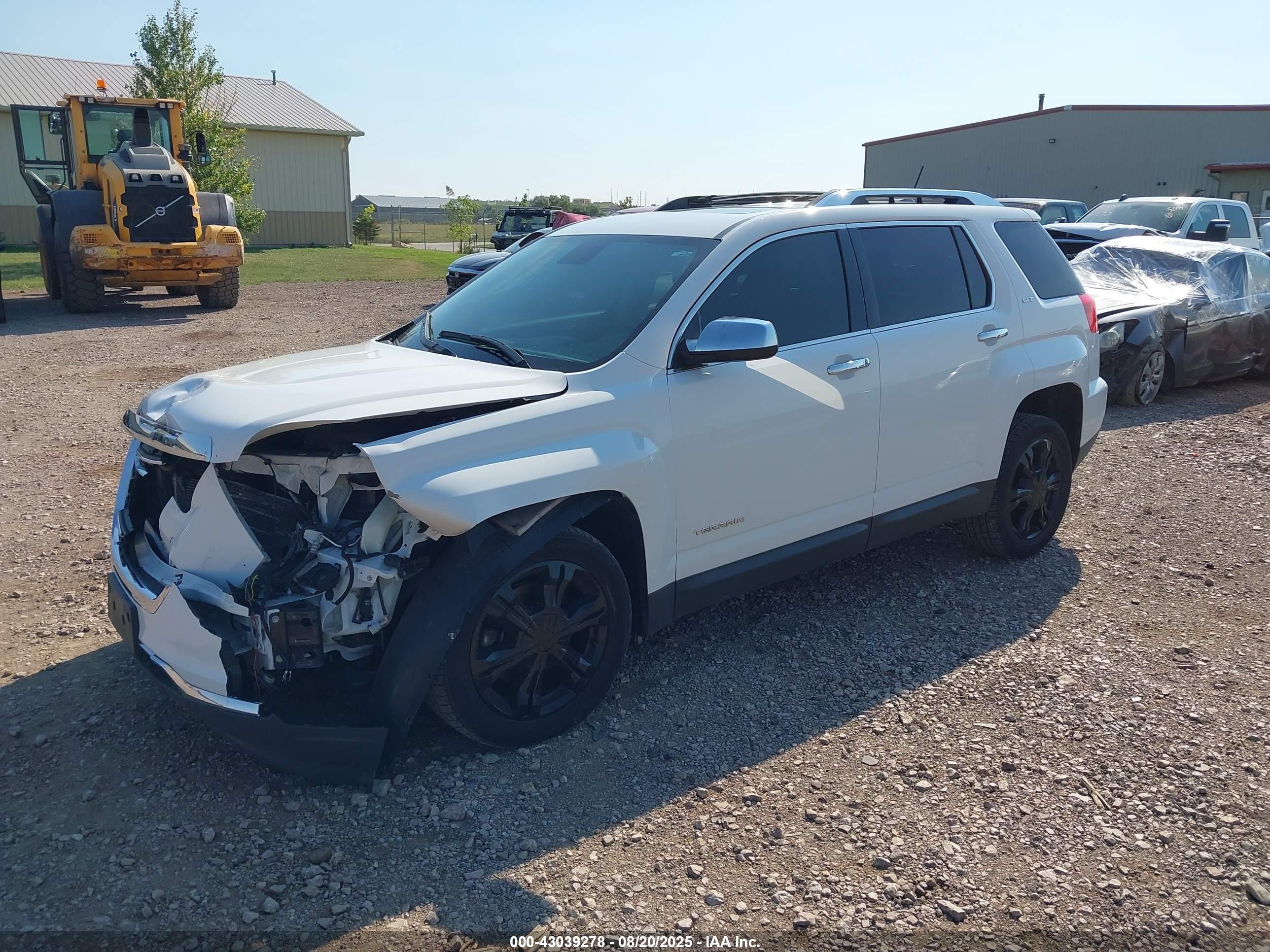 GMC TERRAIN image 2