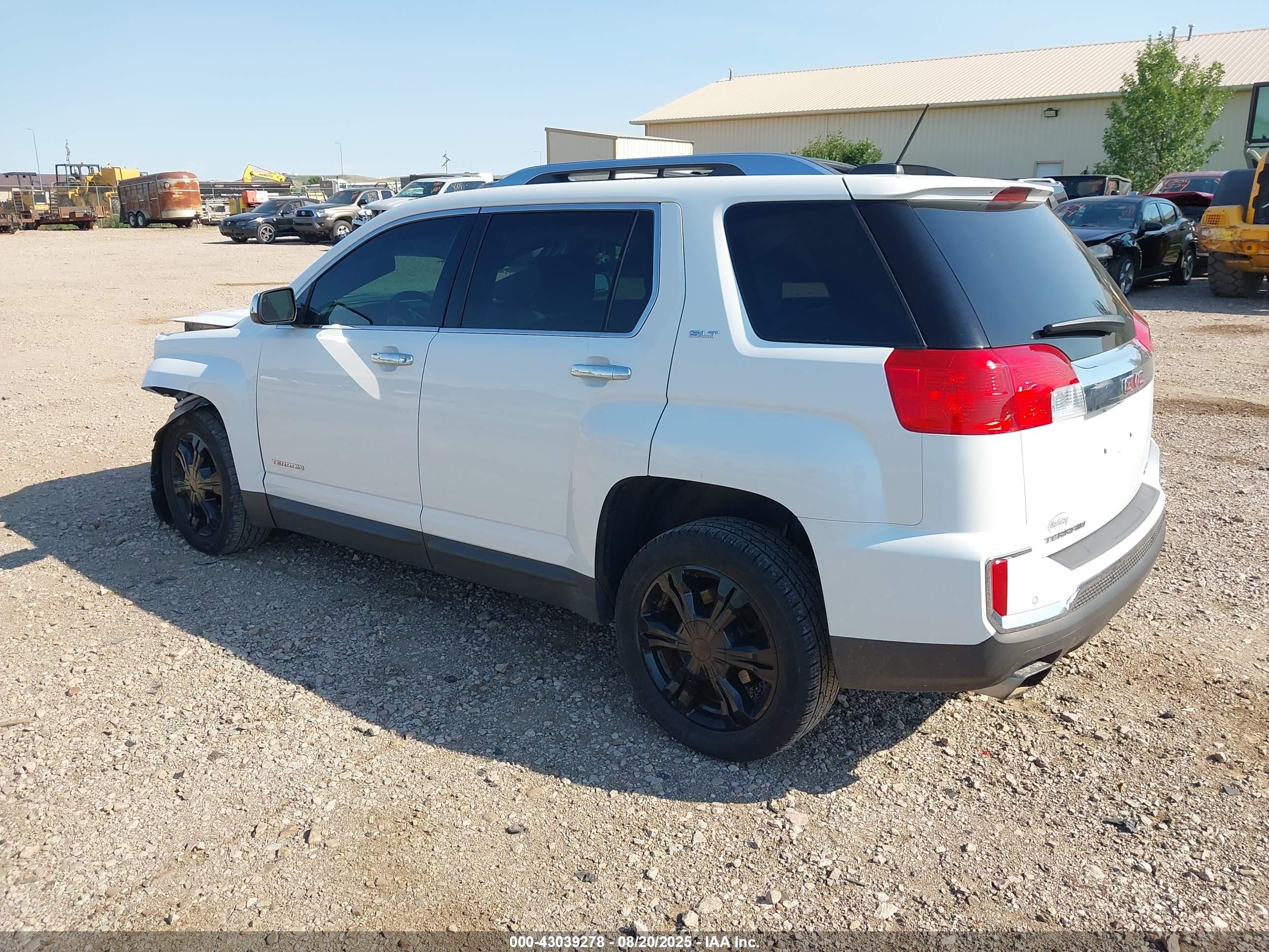 GMC TERRAIN image 3