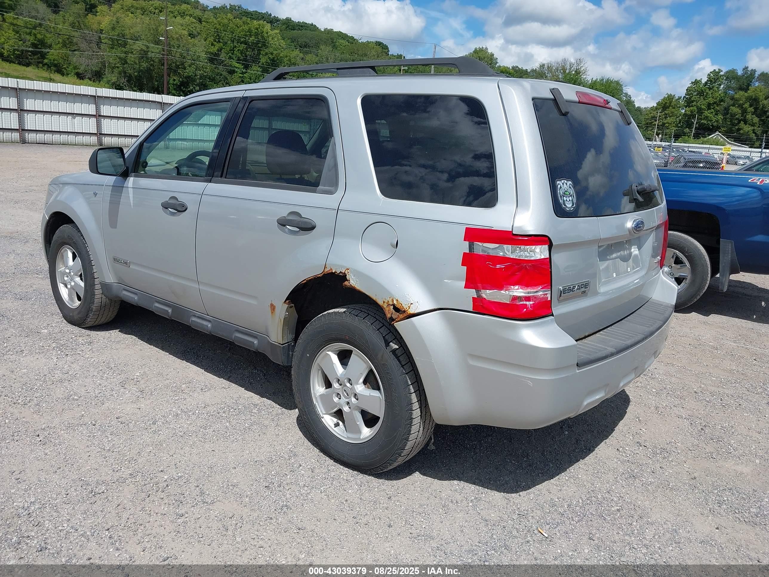 FORD ESCAPE image 3