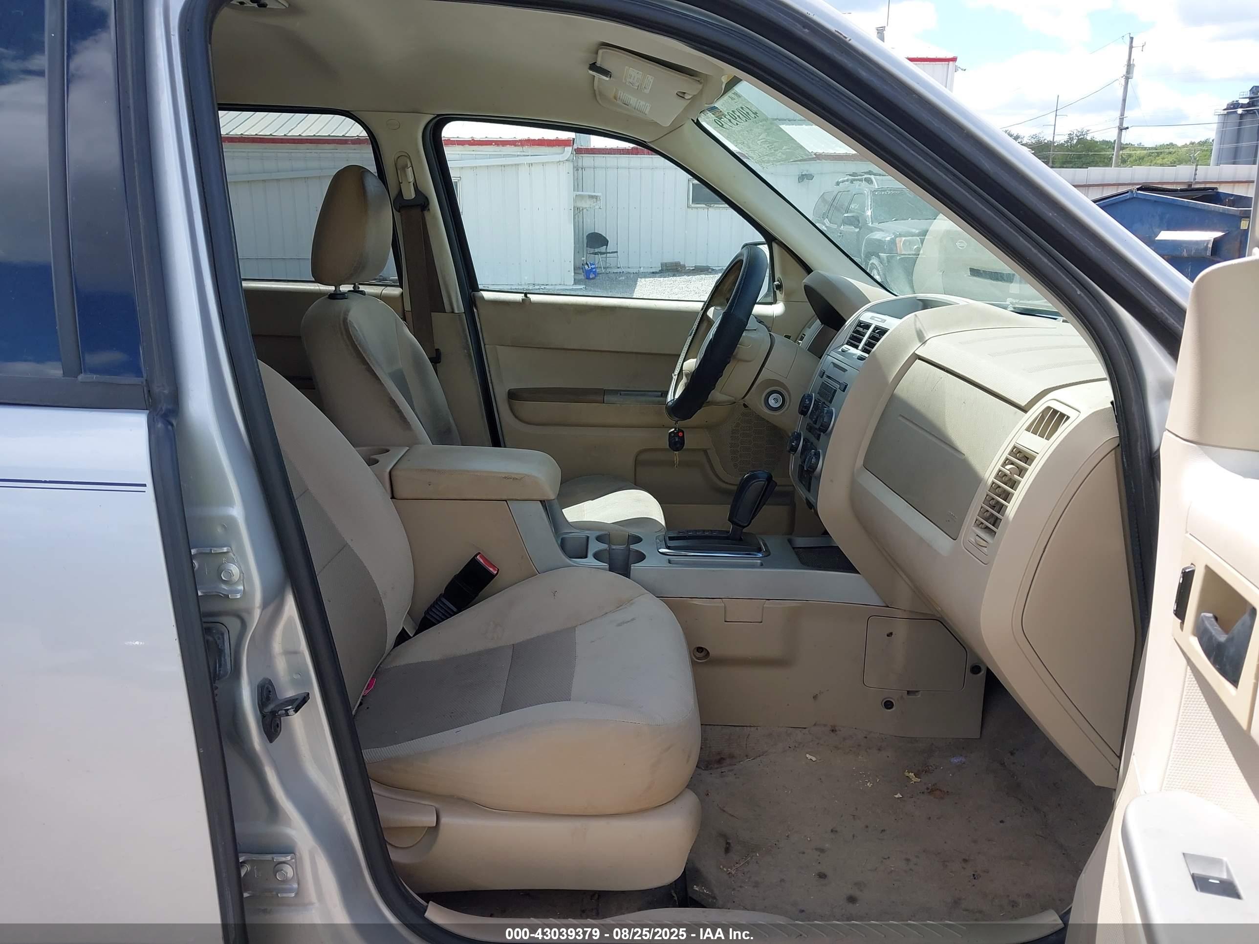 FORD ESCAPE image 5