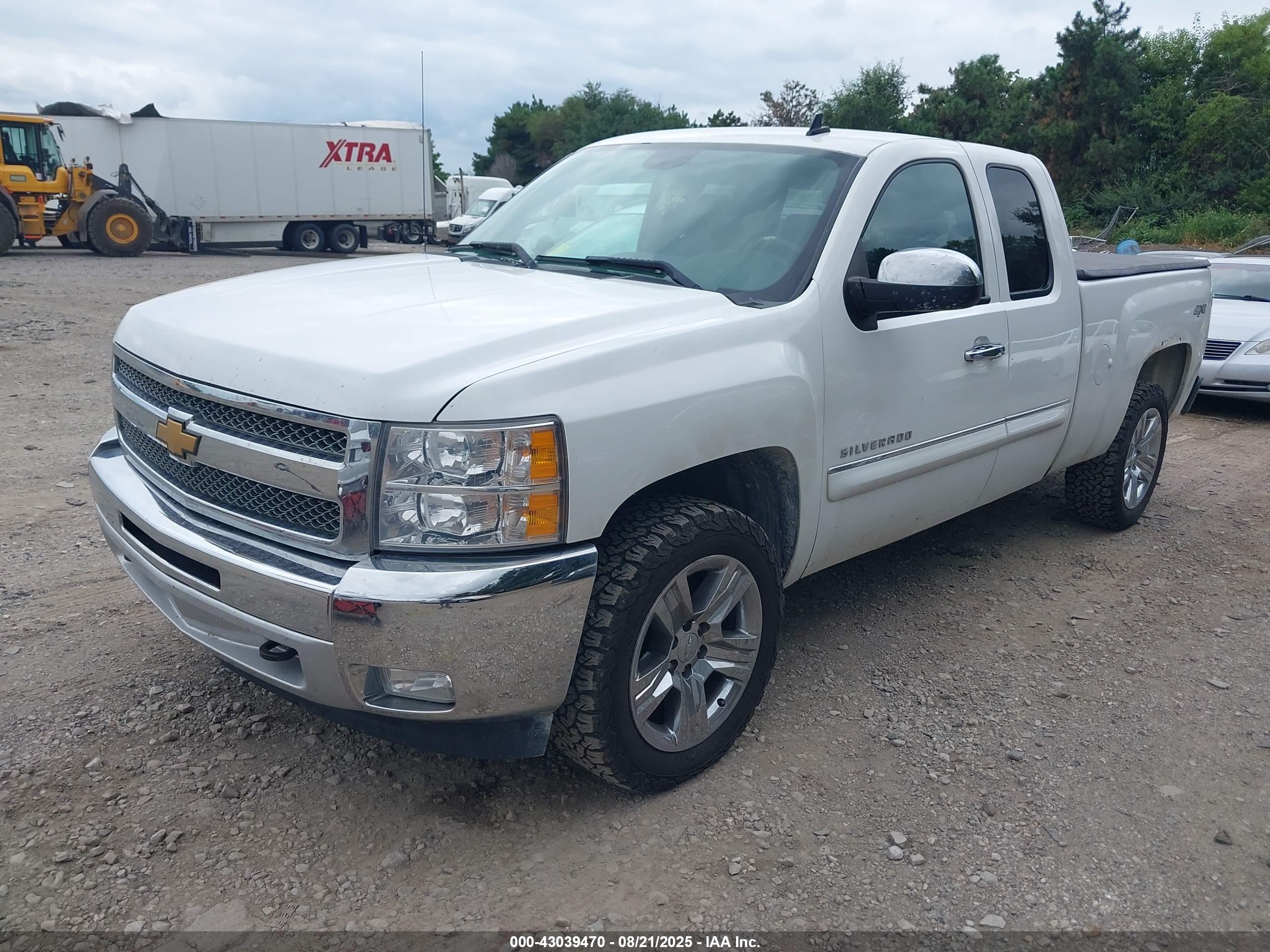 CHEVROLET SILVERADO image 2