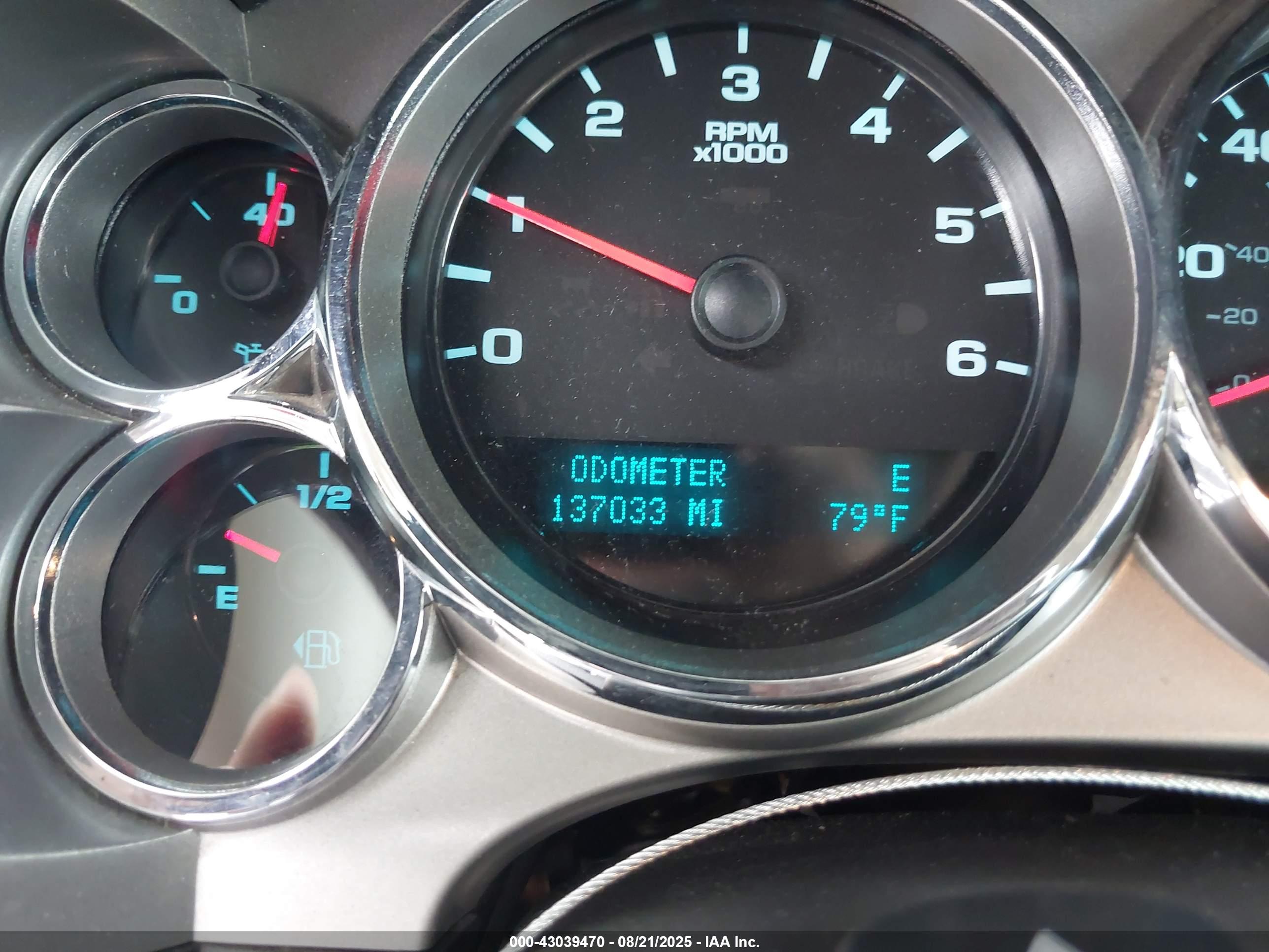 CHEVROLET SILVERADO image 7