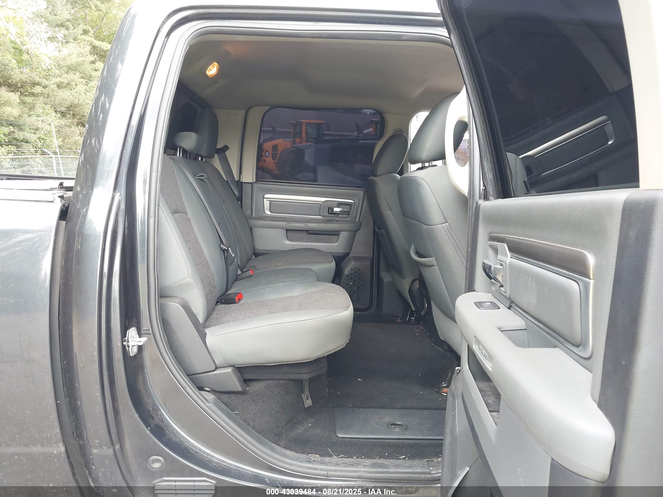 RAM 1500 image 8