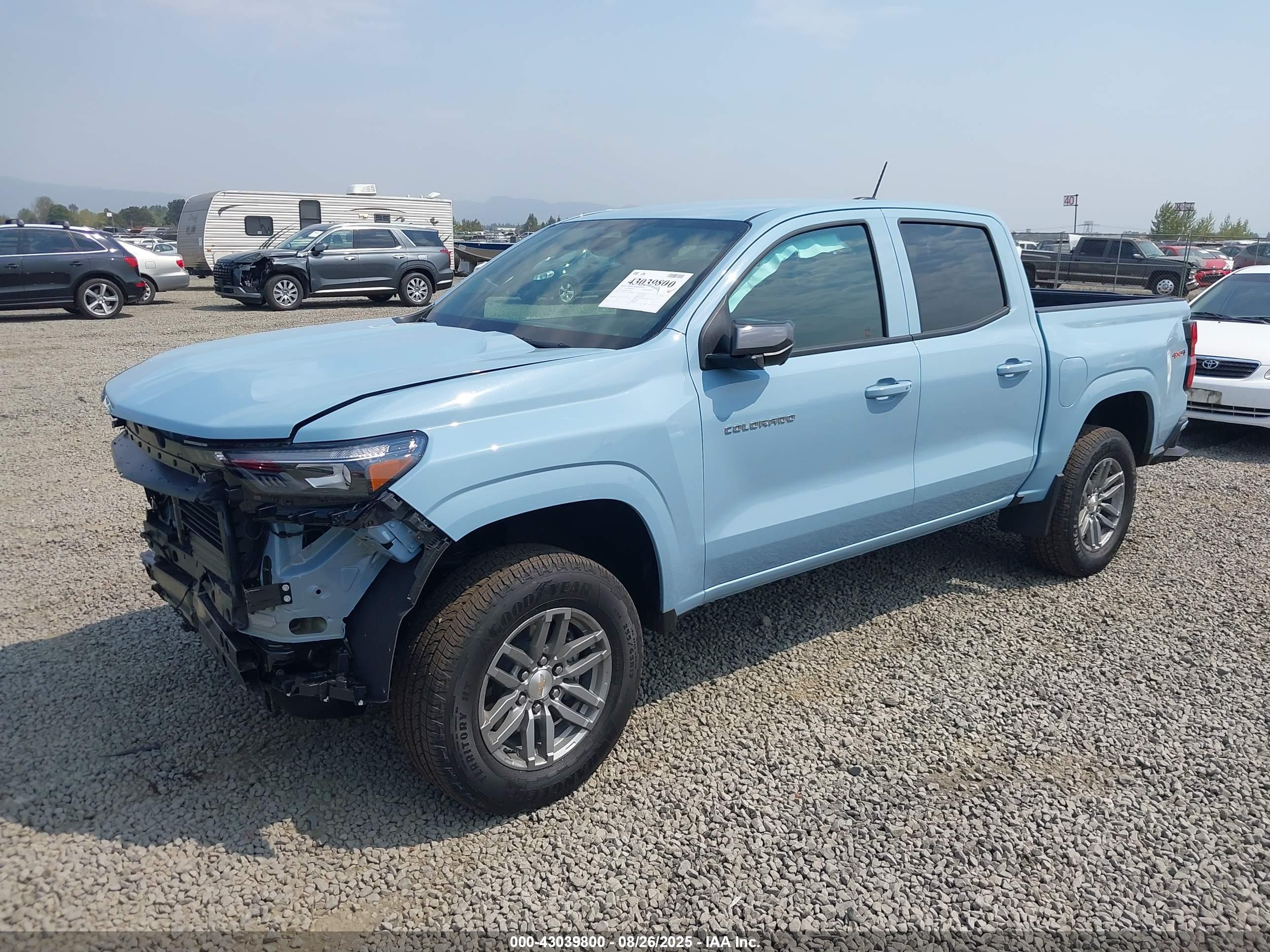 CHEVROLET COLORADO image 2