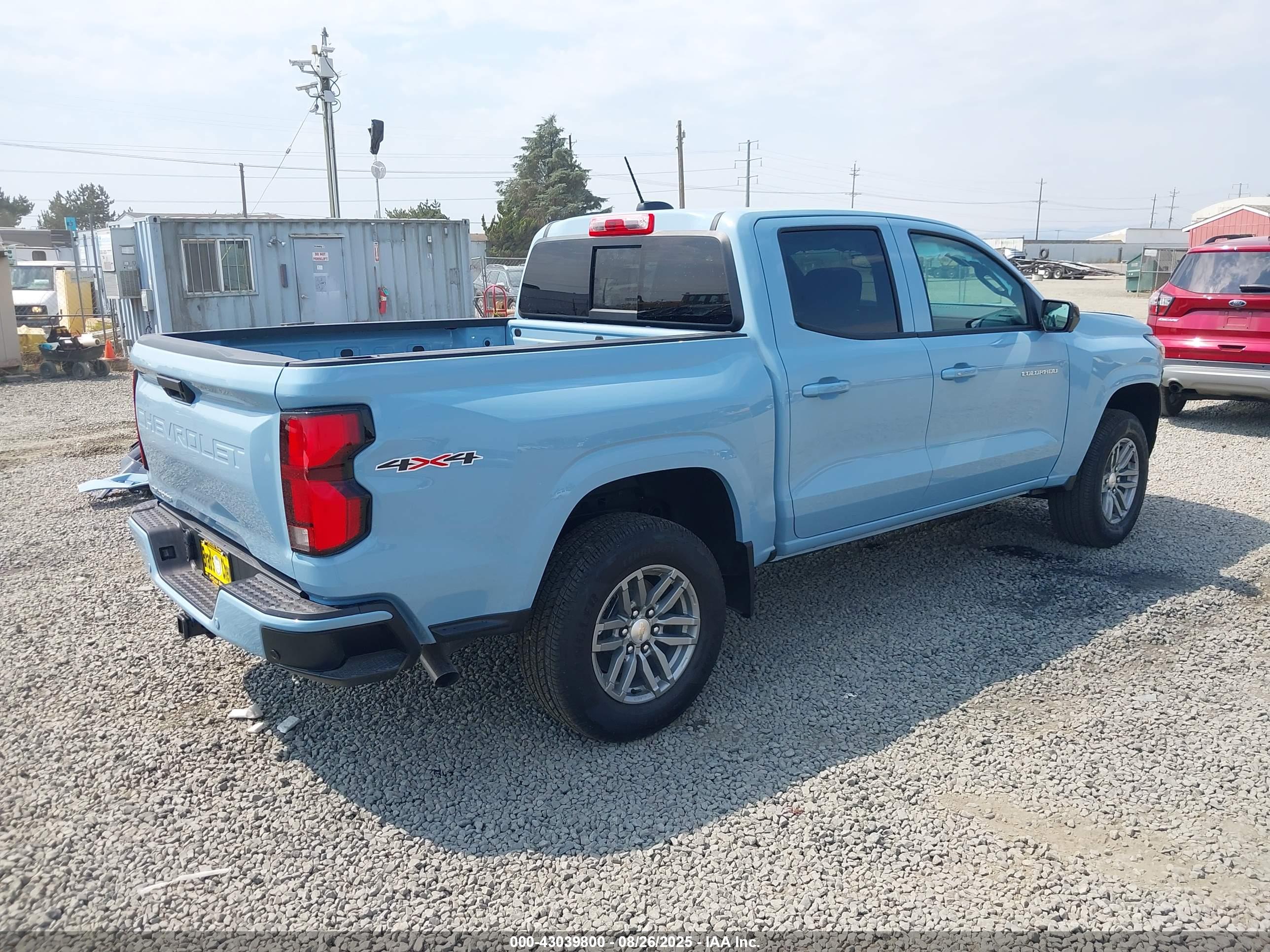 CHEVROLET COLORADO image 4