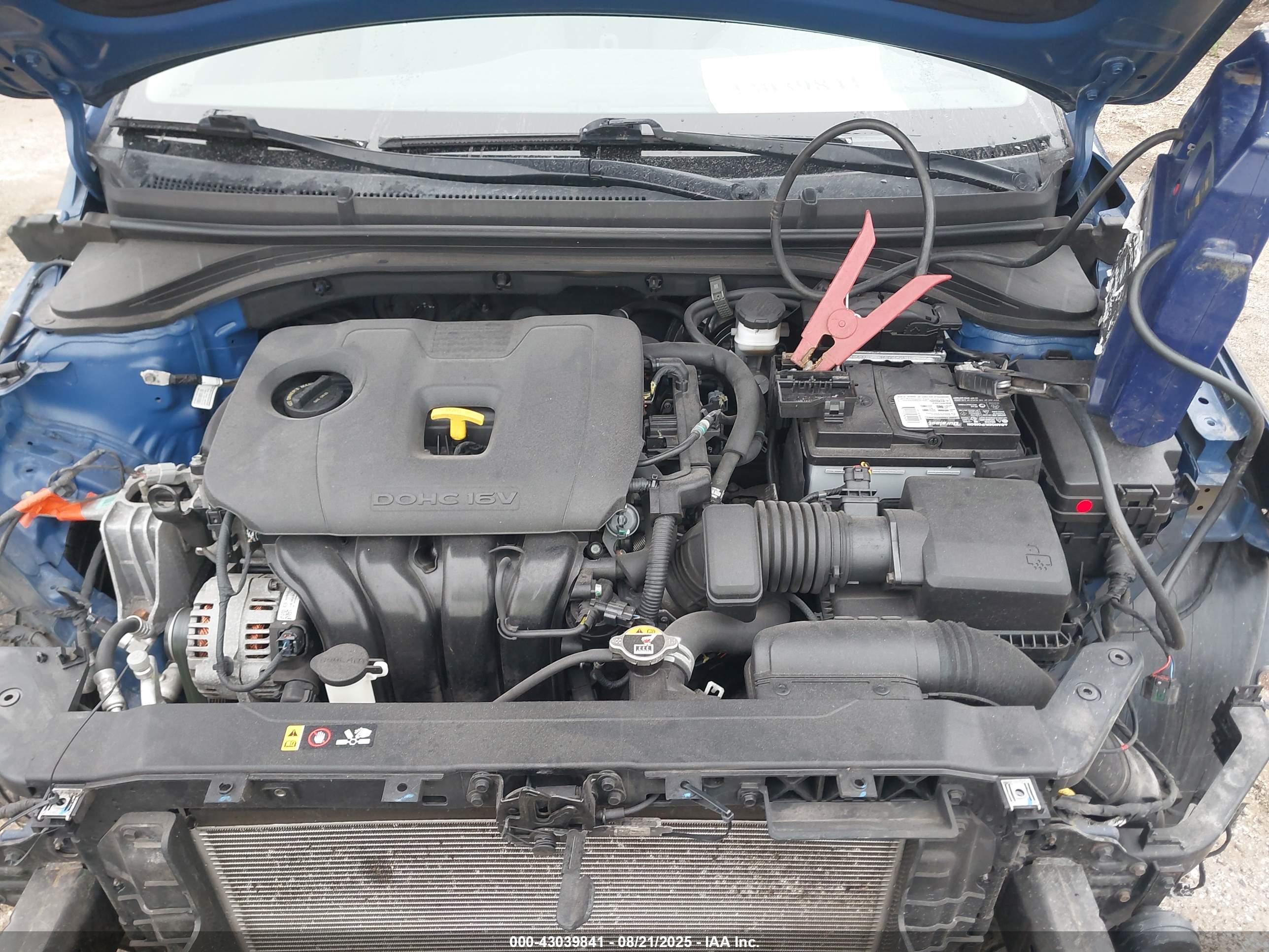 HYUNDAI ELANTRA image 10