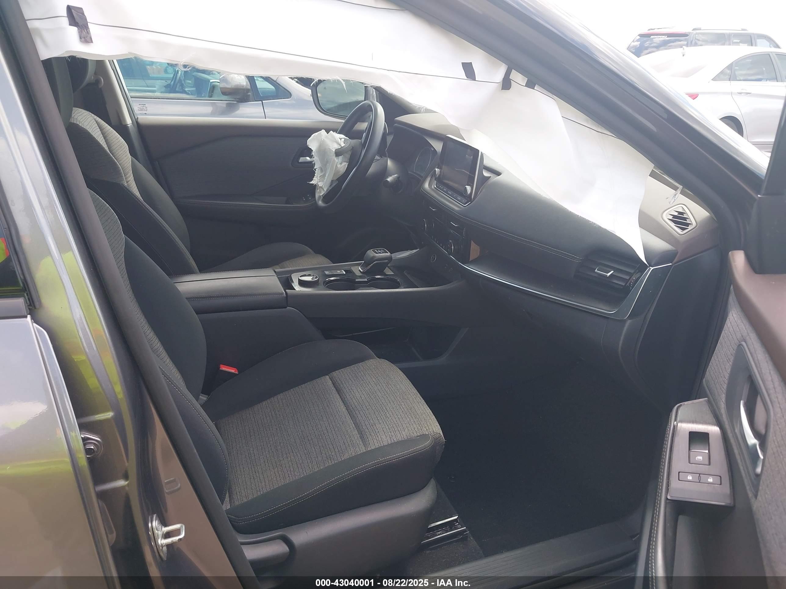 NISSAN ROGUE image 5