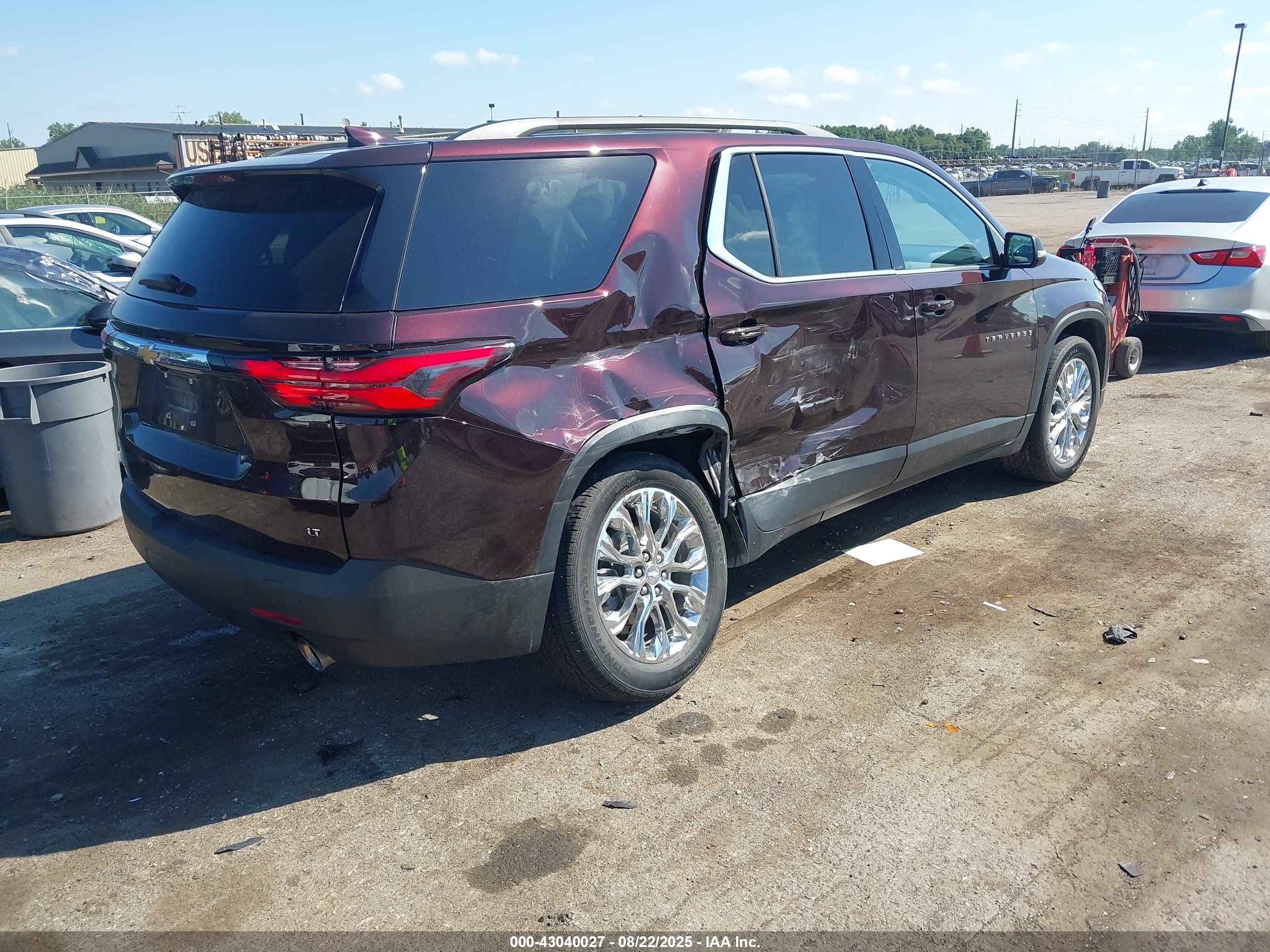 CHEVROLET TRAVERSE image 4