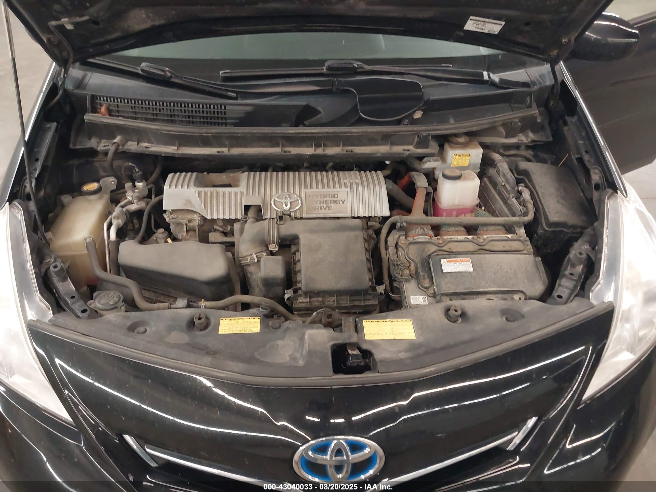TOYOTA PRIUS image 10