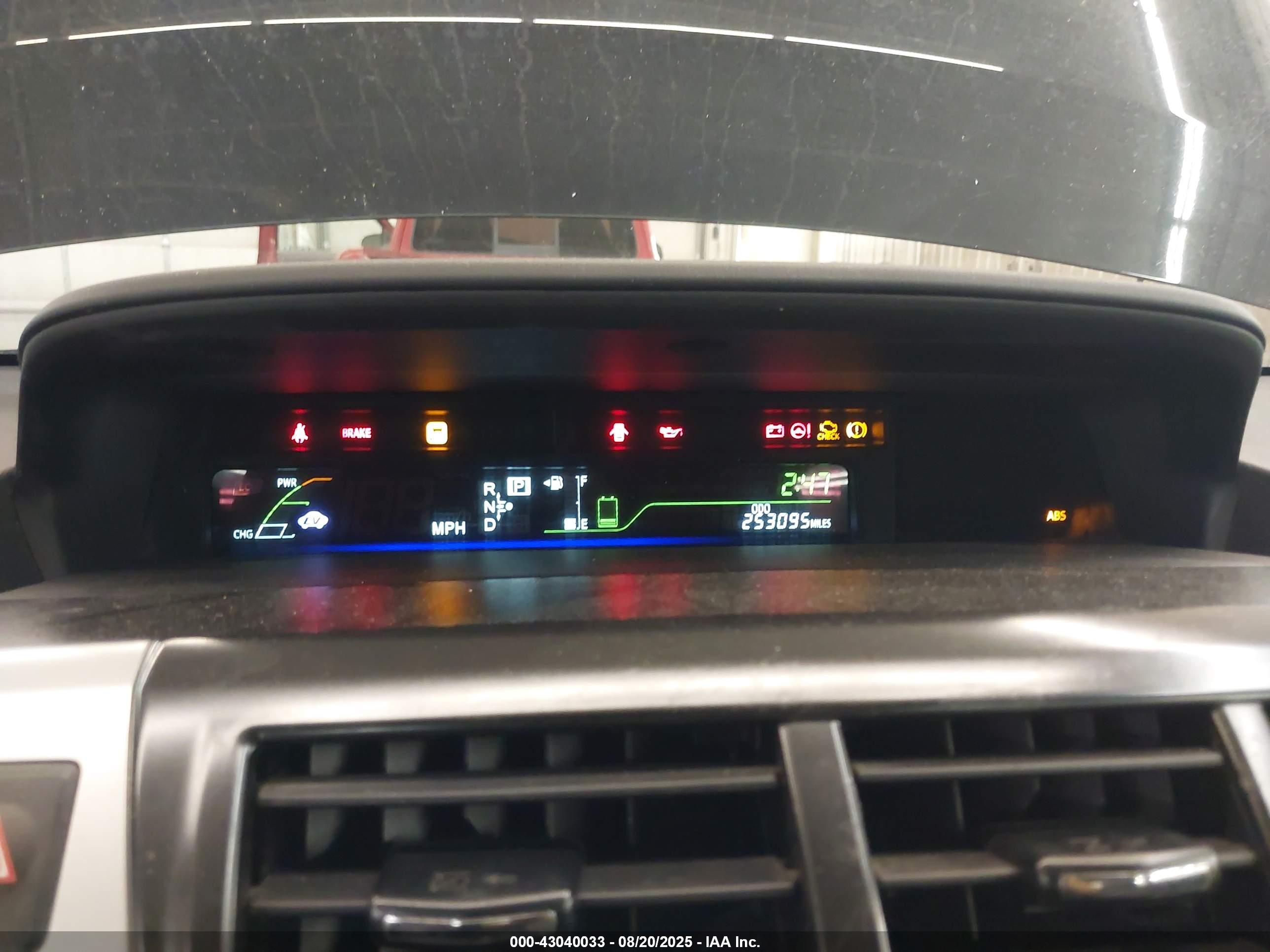 TOYOTA PRIUS image 7