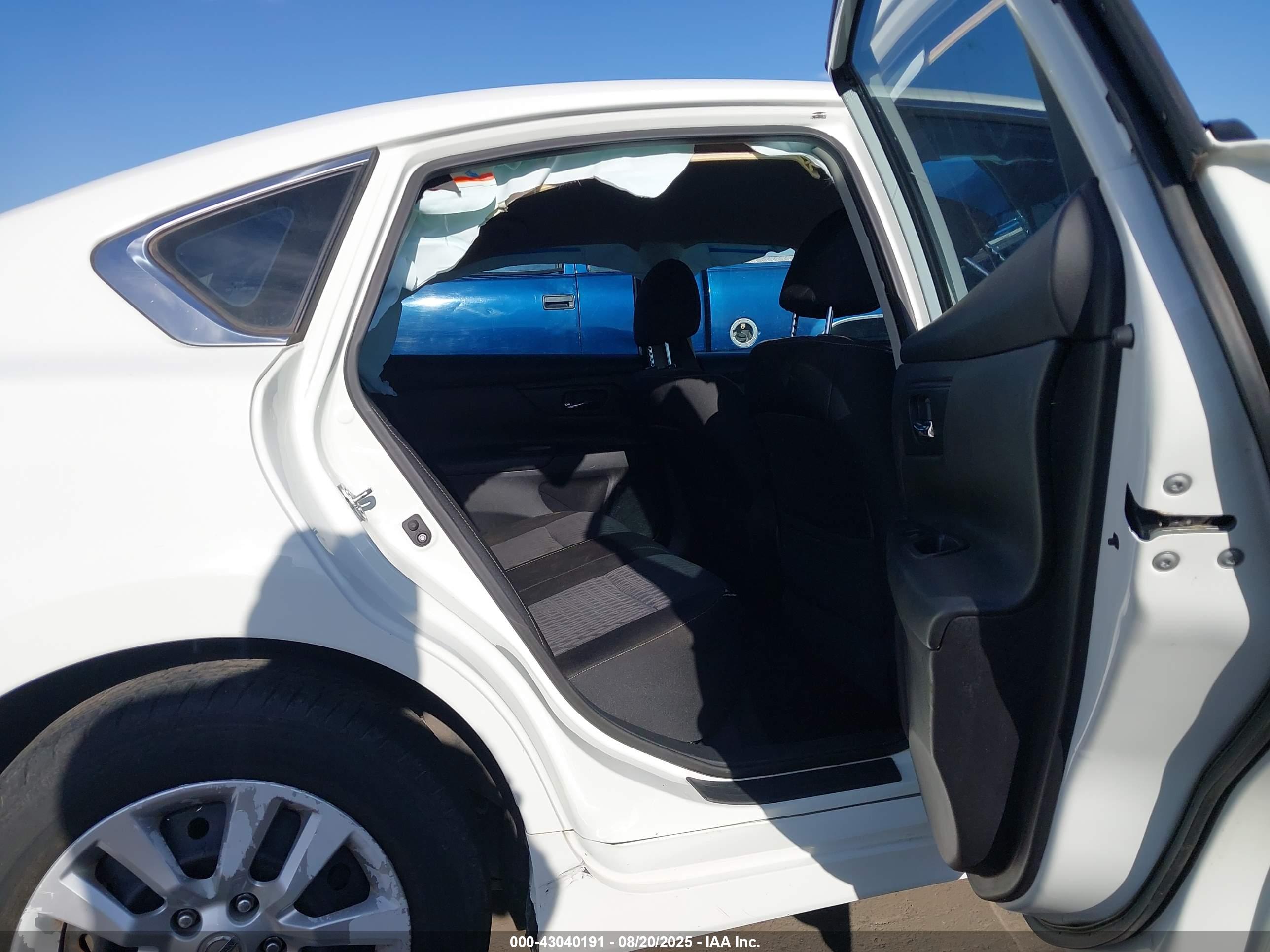 NISSAN ALTIMA image 8