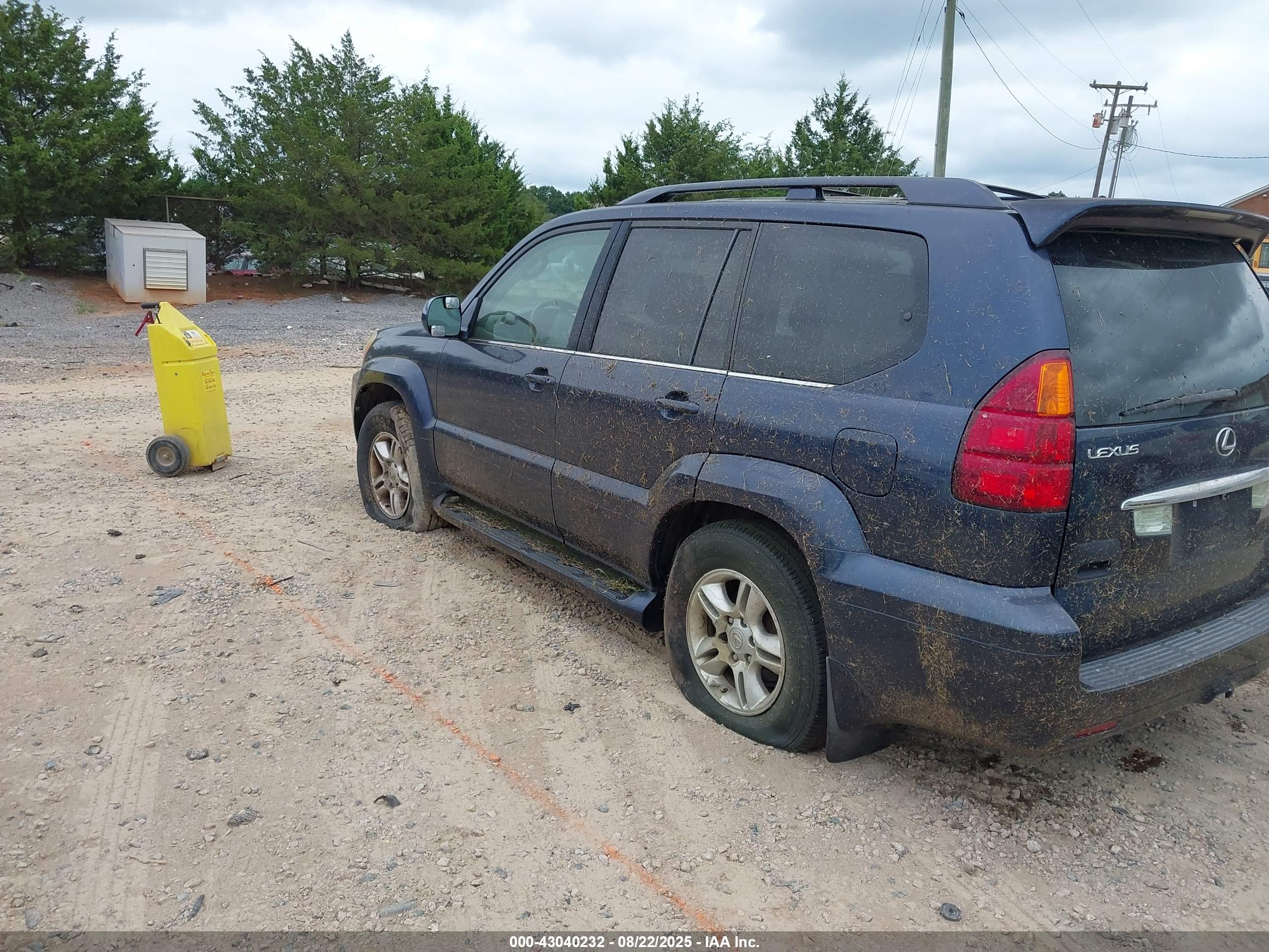 LEXUS GX image 3