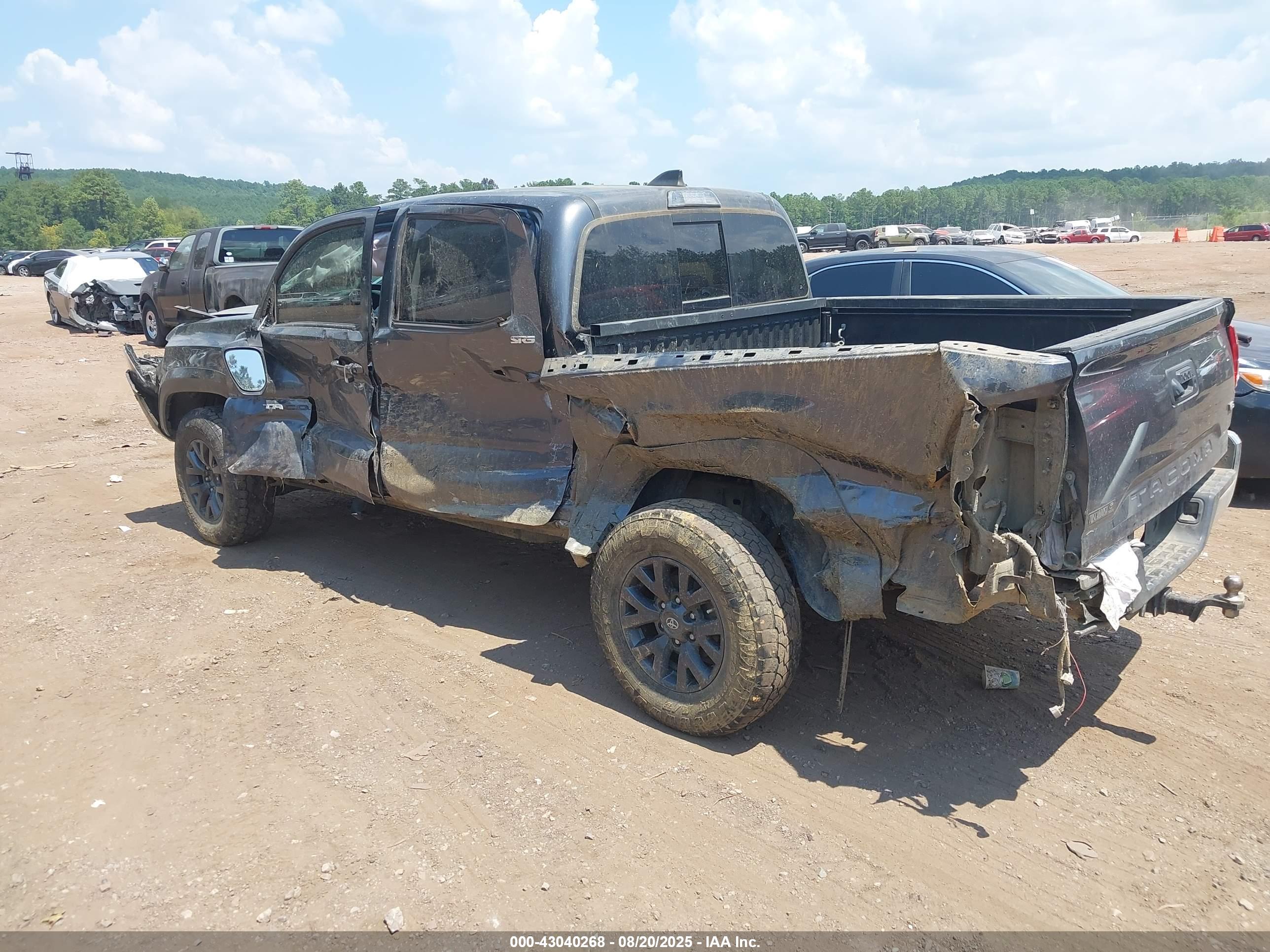 TOYOTA TACOMA image 3