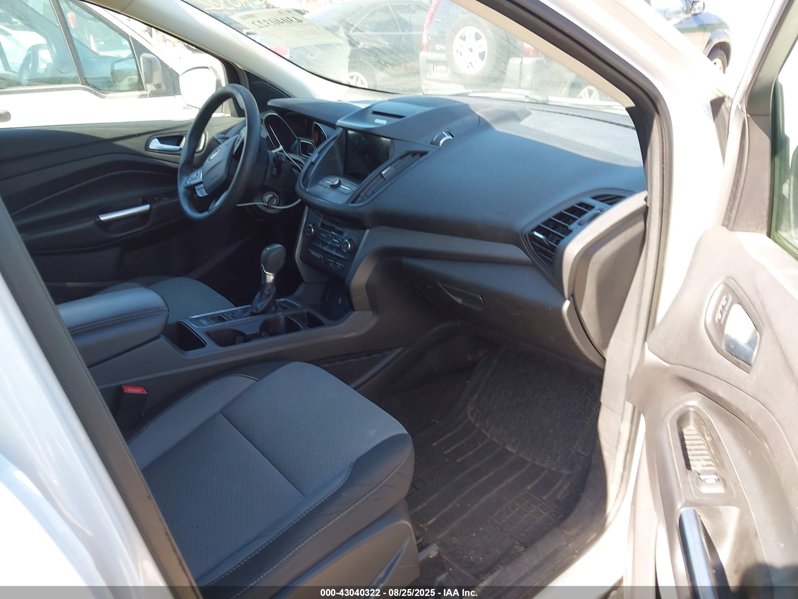FORD ESCAPE image 5